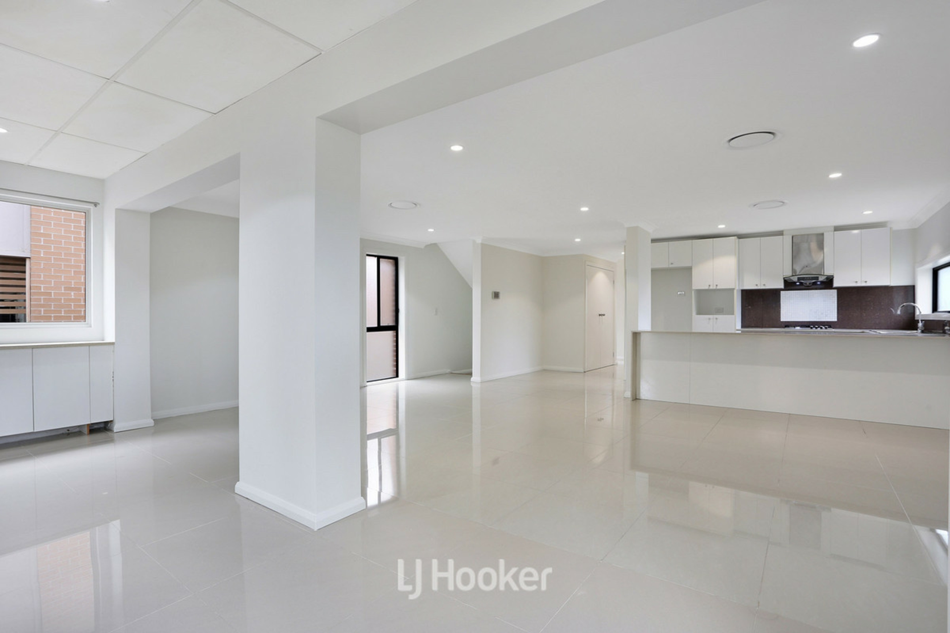 20/37 Shedworth Street — photo 5 of 16
