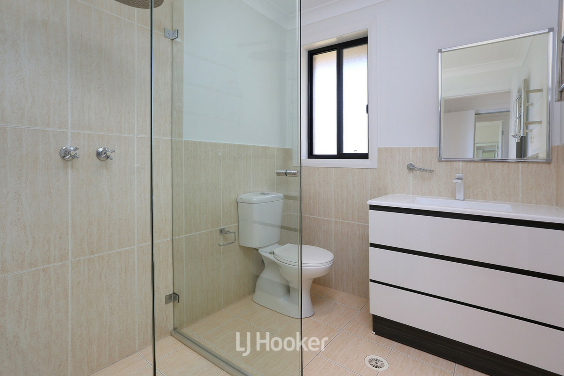 20/37 Shedworth Street — photo 8 of 16