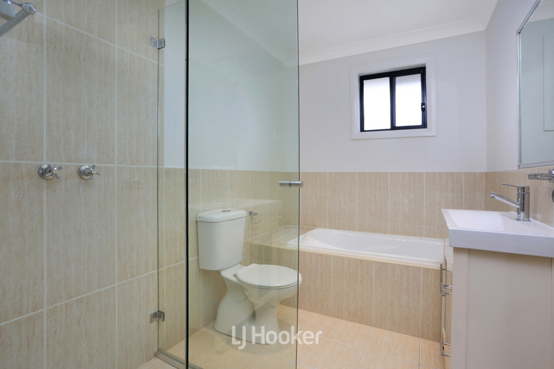 20/37 Shedworth Street — photo 10 of 16