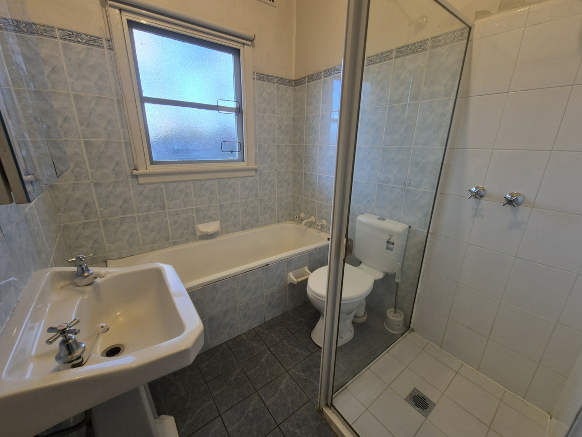 13 Woodside Avenue — photo 4 of 8