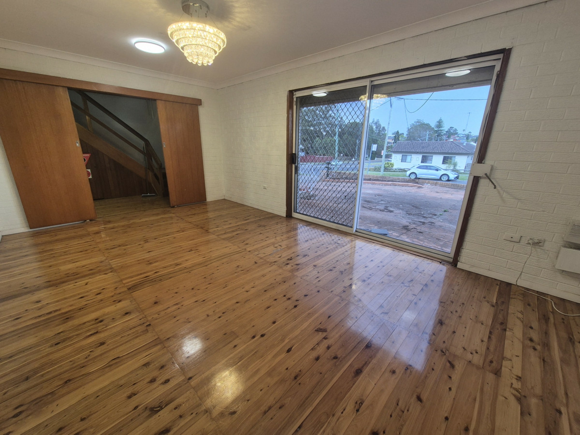 36 Craiglea Street — photo 4 of 14