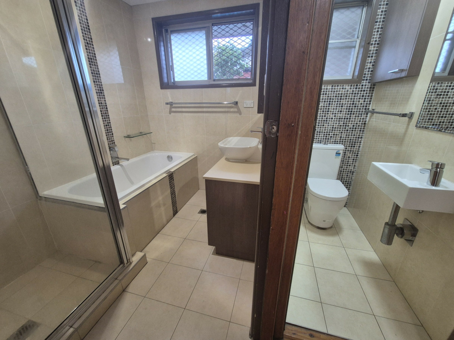 36 Craiglea Street — photo 6 of 14
