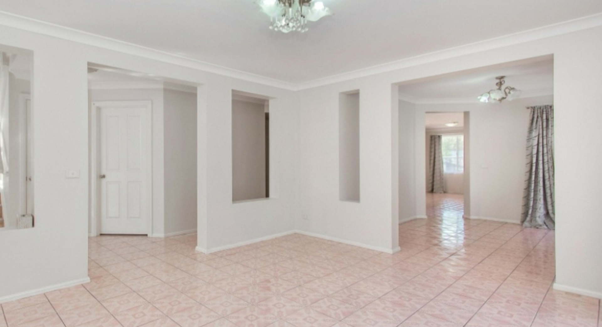 17 Burrinjuck Drive — photo 3 of 18