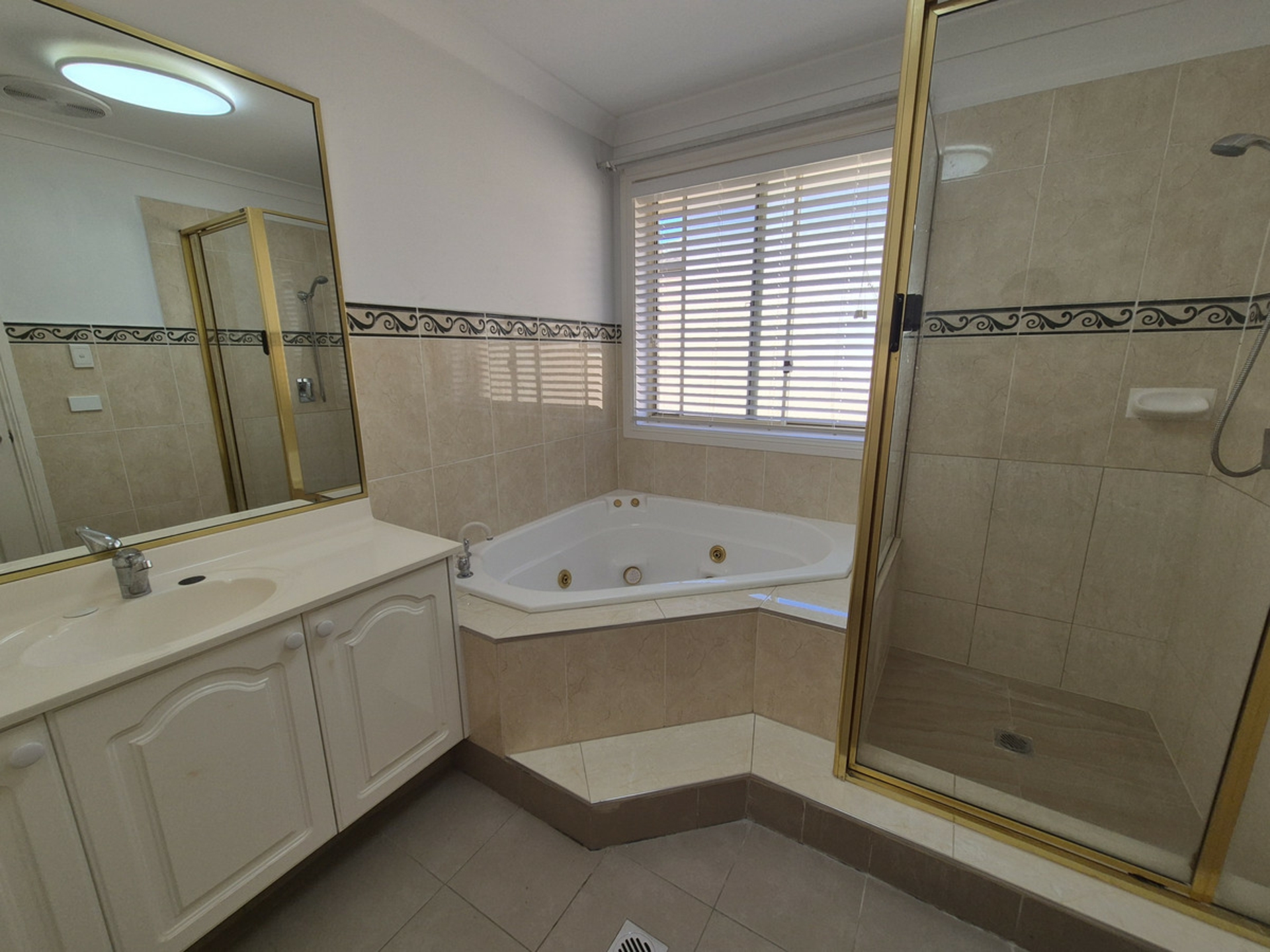 17 Burrinjuck Drive — photo 17 of 18