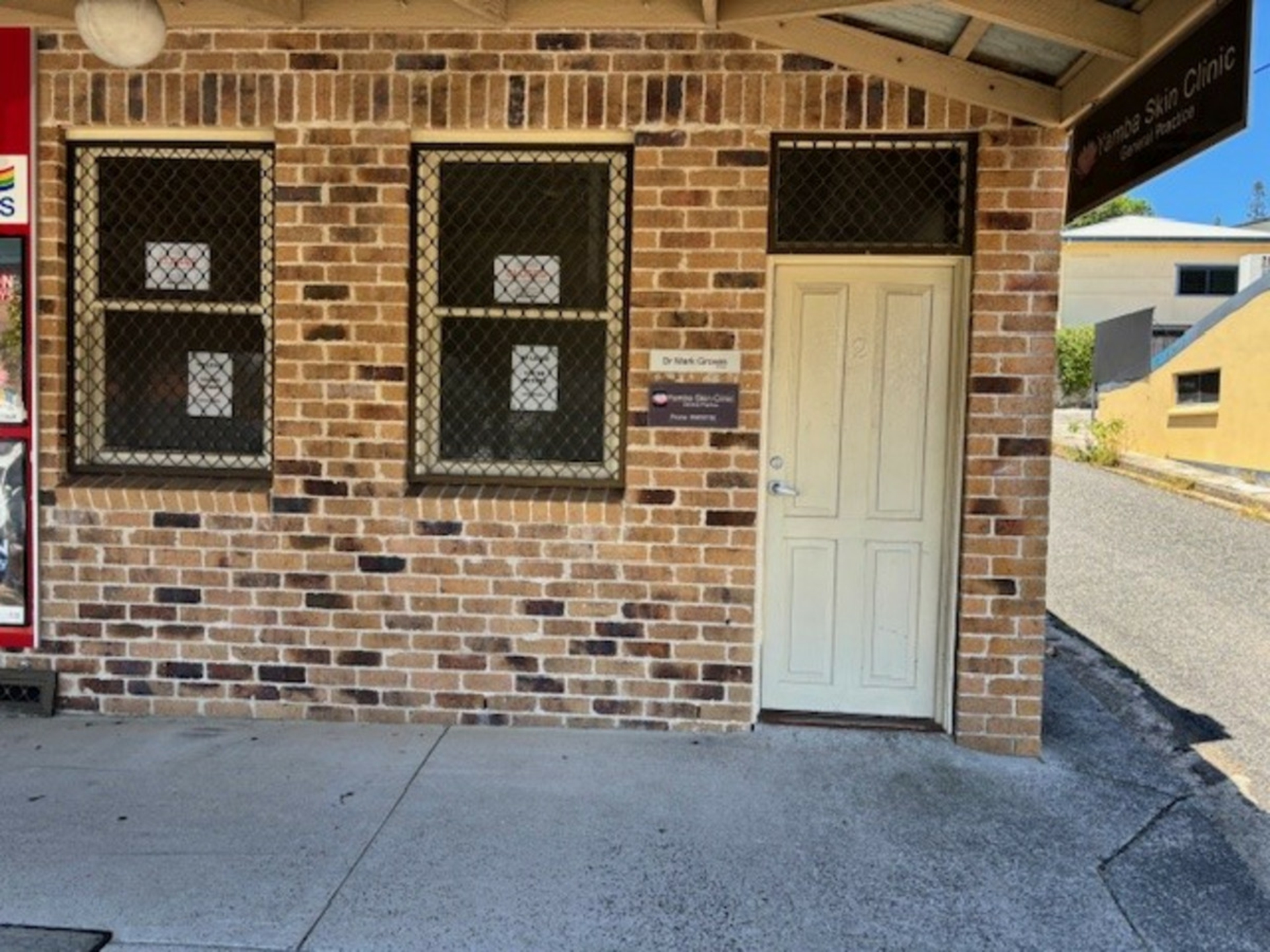 2/24 Yamba Street Yamba NSW Offices for Lease LJ Hooker