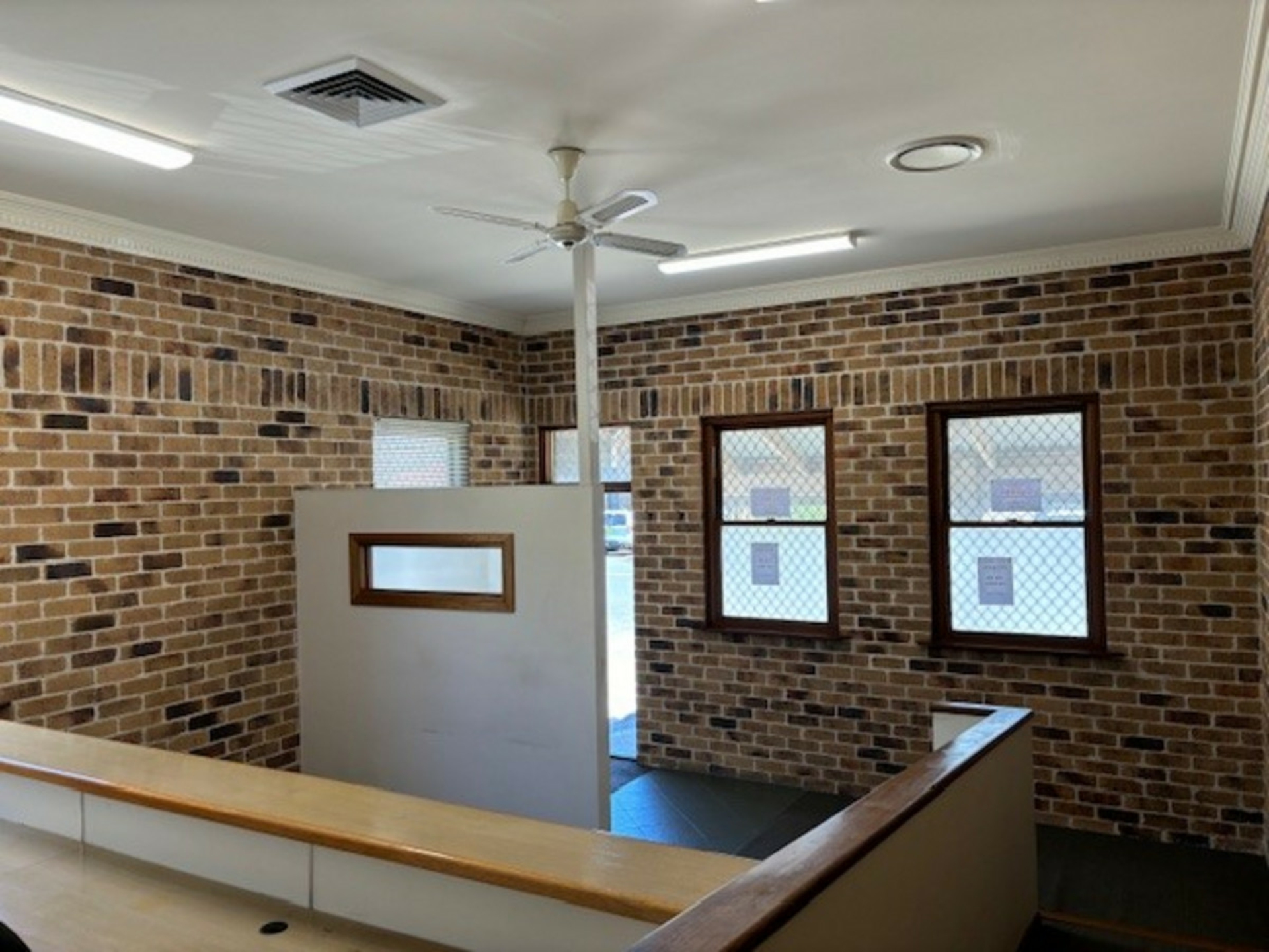 2/24 Yamba Street Yamba NSW Offices for Lease LJ Hooker