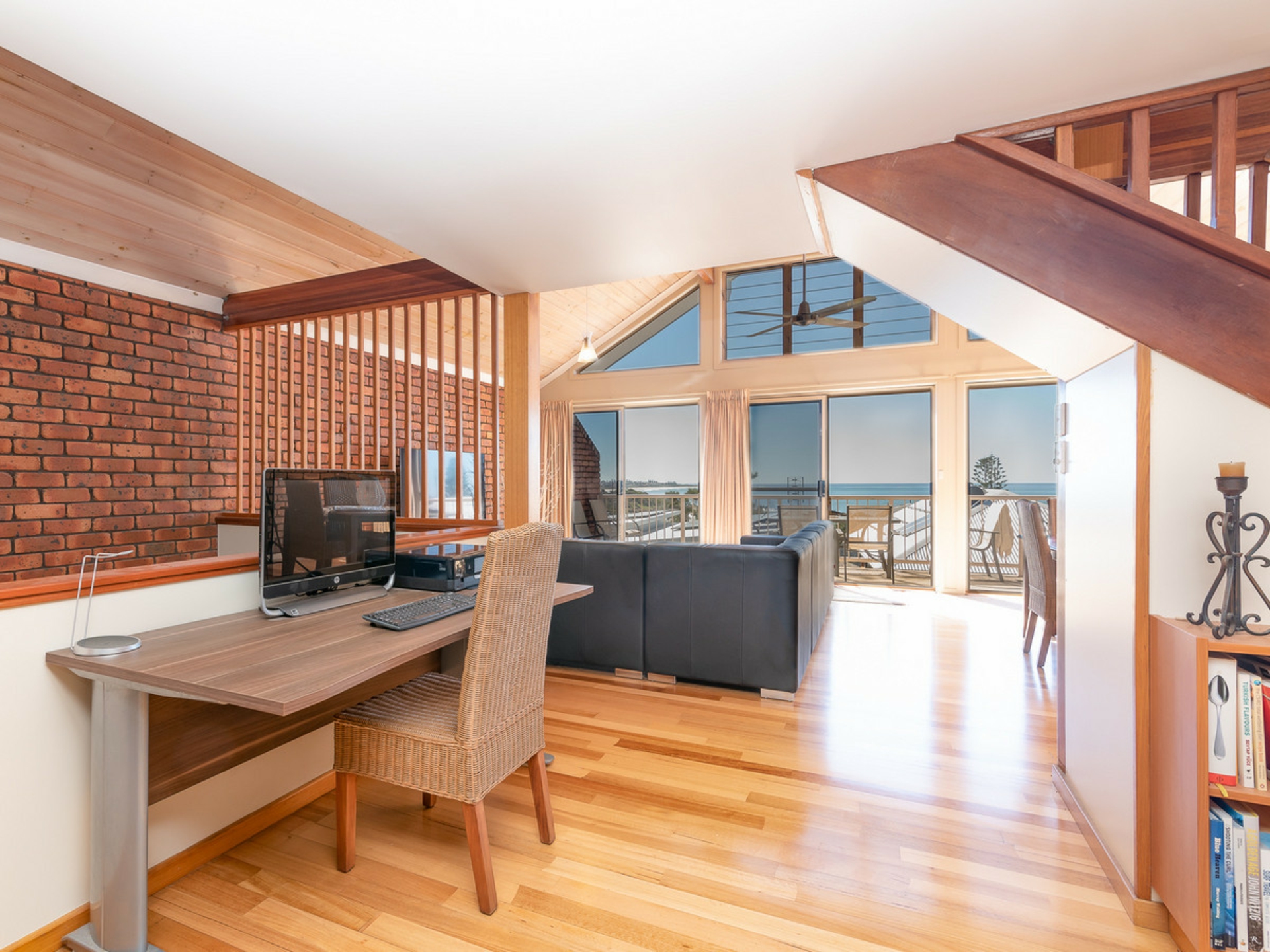 2/4 Bay Street, ANGOURIE