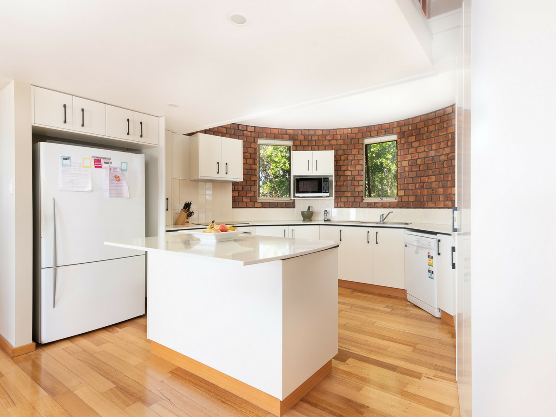 2/4 Bay Street, ANGOURIE