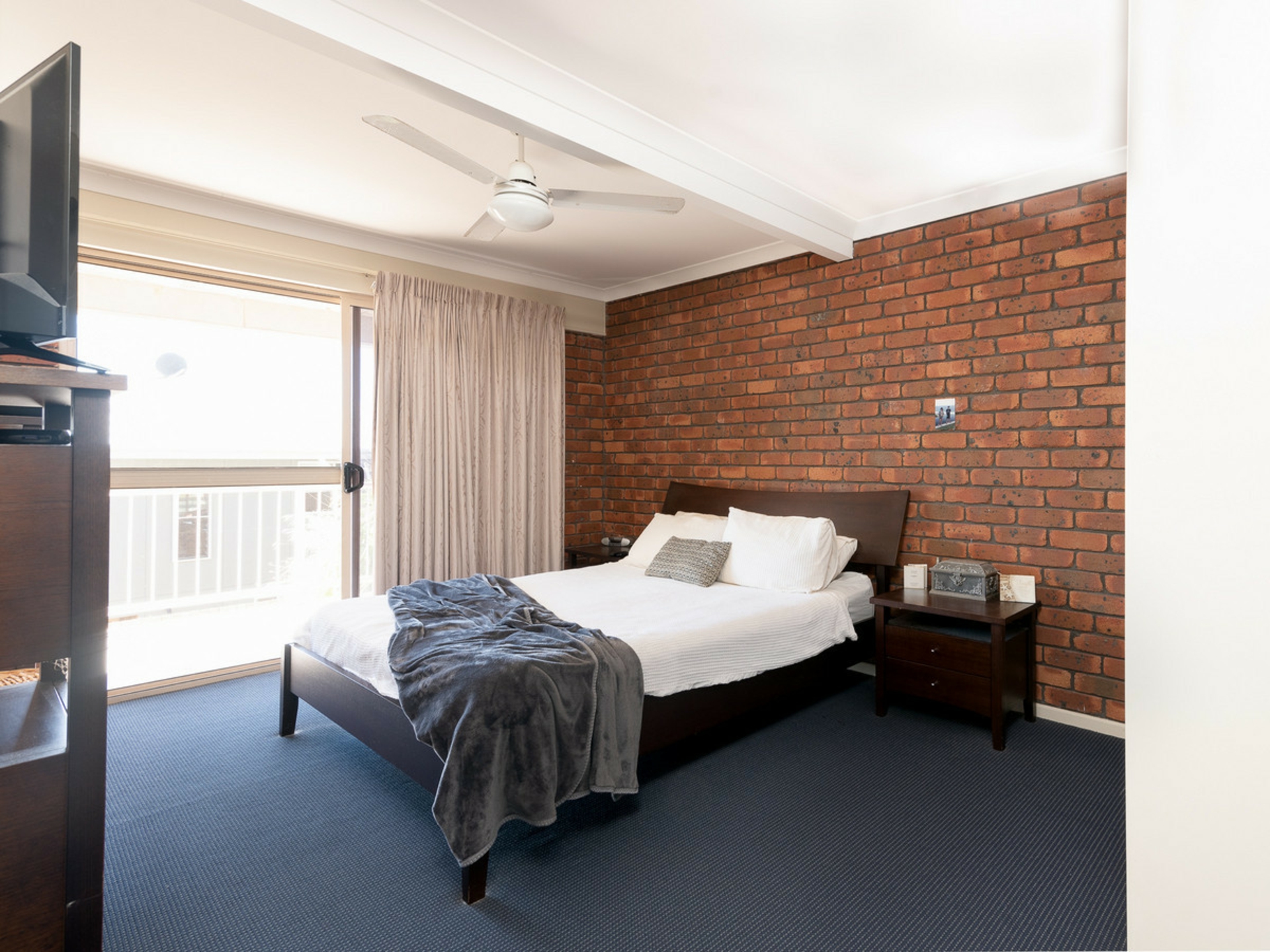 2/4 Bay Street, ANGOURIE