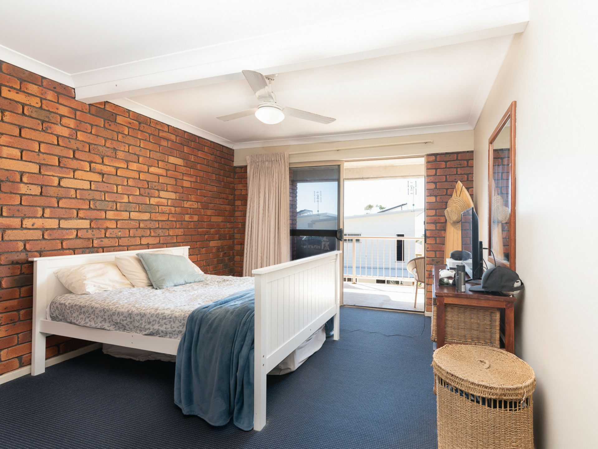 2/4 Bay Street, ANGOURIE