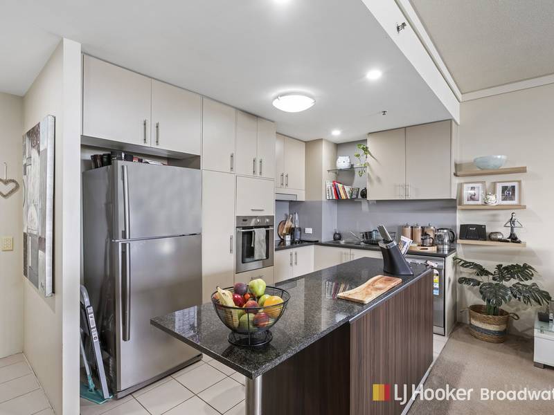 1007/360 Marine Parade, LABRADOR