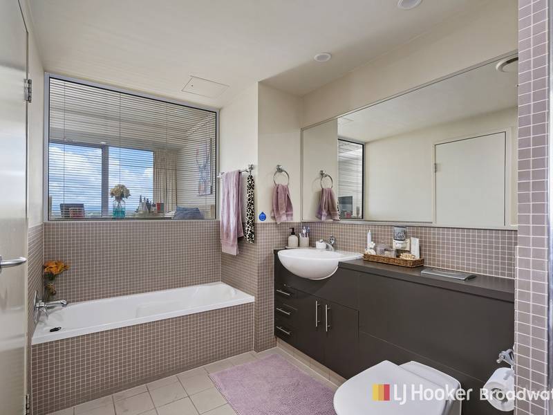 1007/360 Marine Parade, LABRADOR