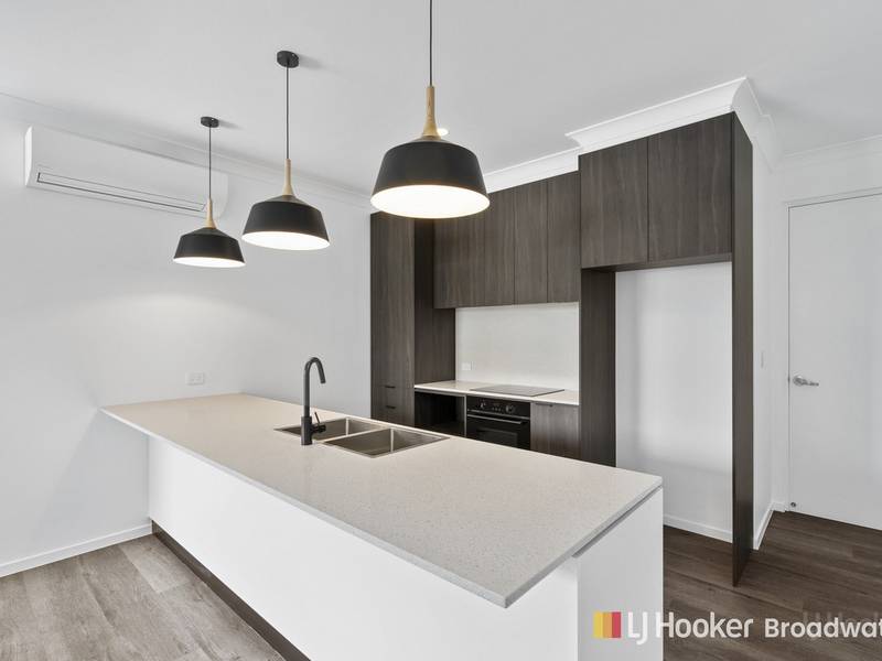 5/10 Central Street, LABRADOR