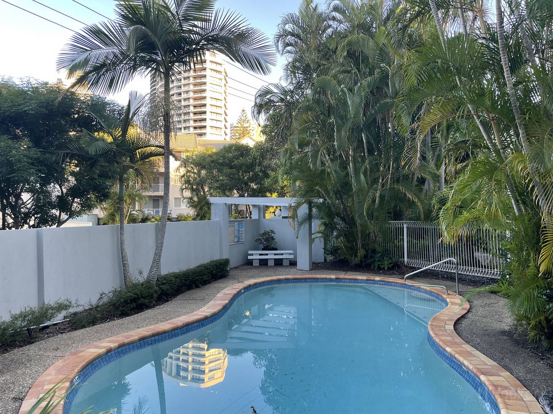 10/4 Madang Crescent, RUNAWAY BAY
