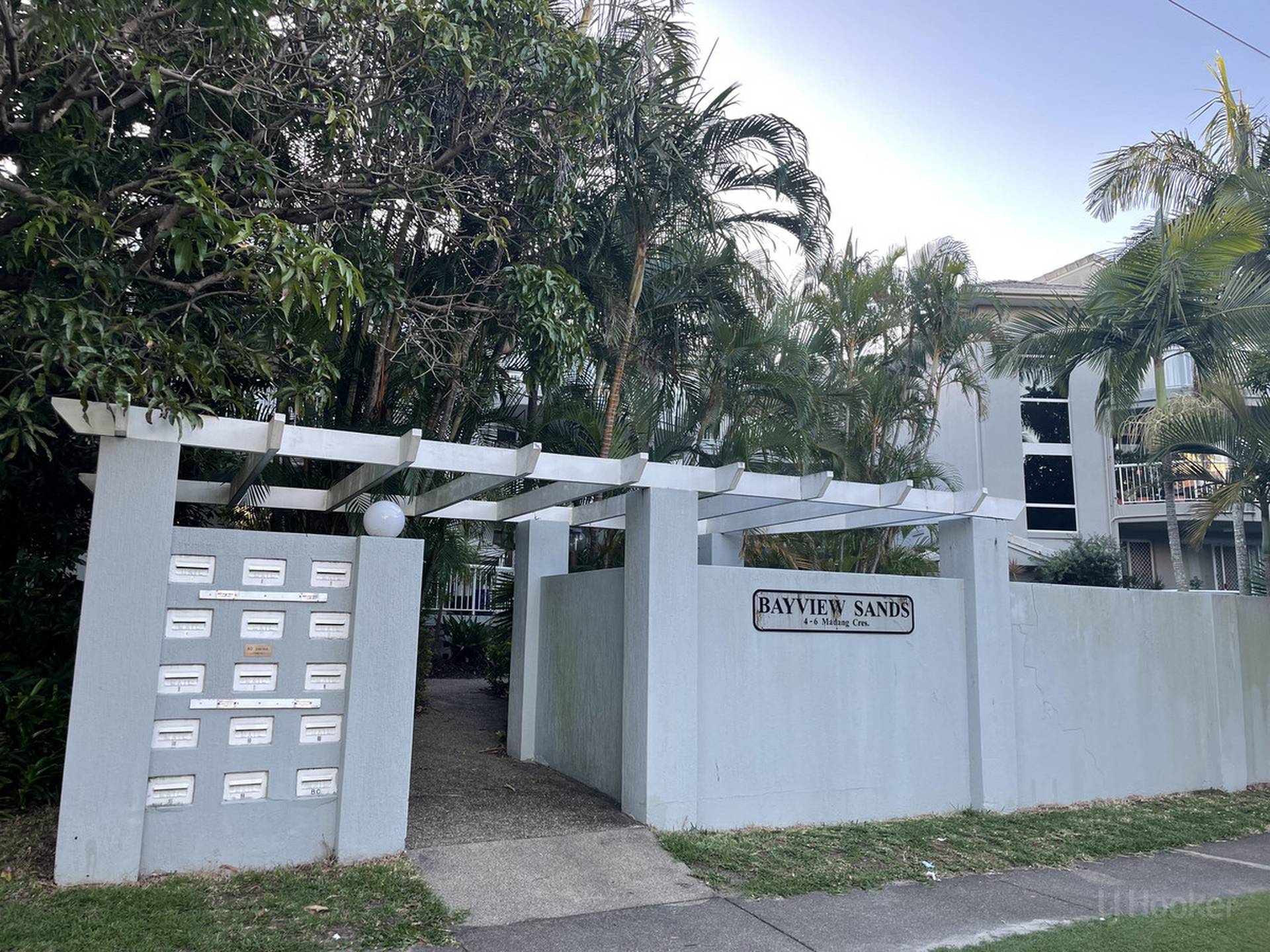 10/4 Madang Crescent, RUNAWAY BAY