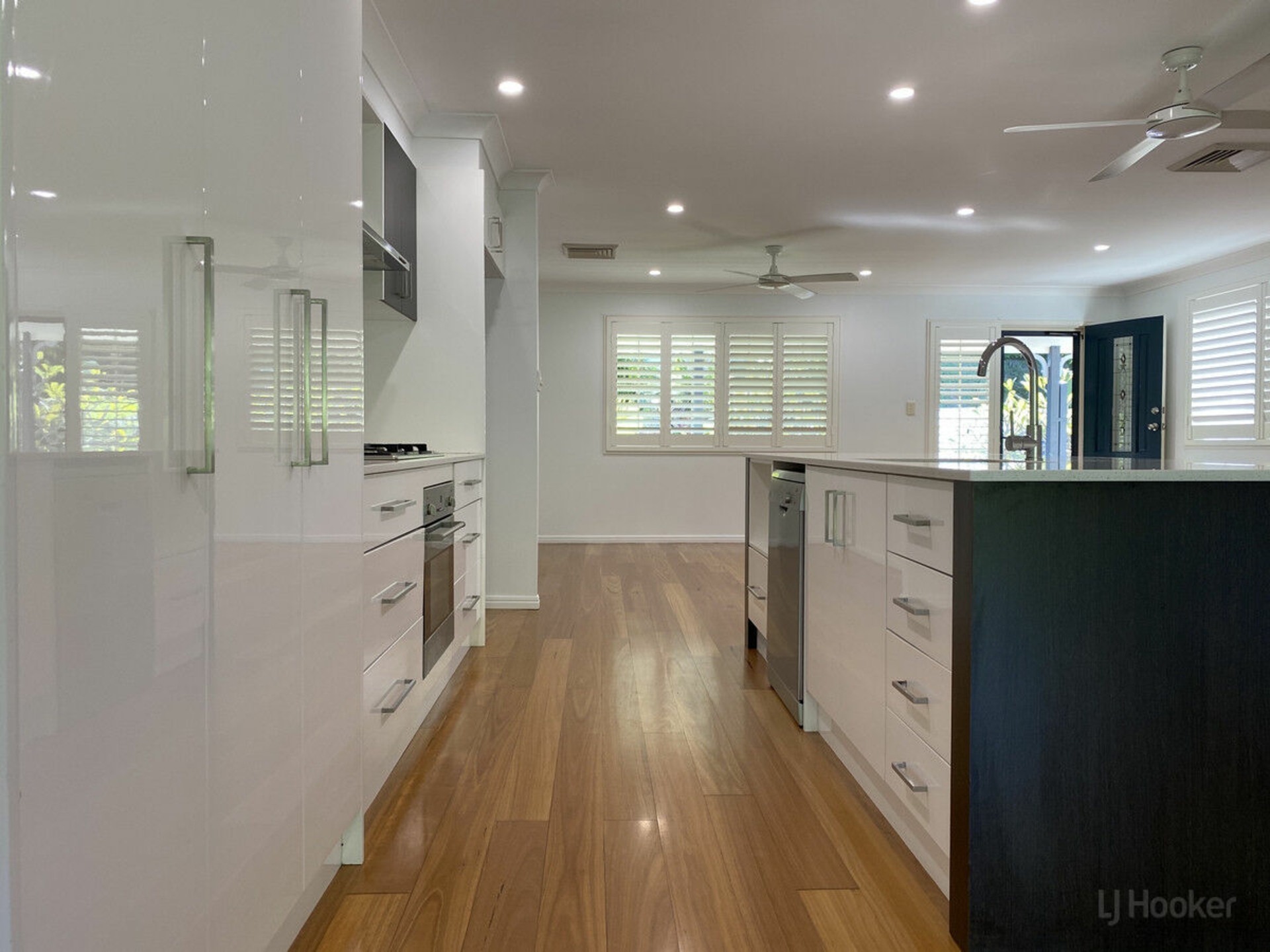 33 Jingella Street, HOPE ISLAND