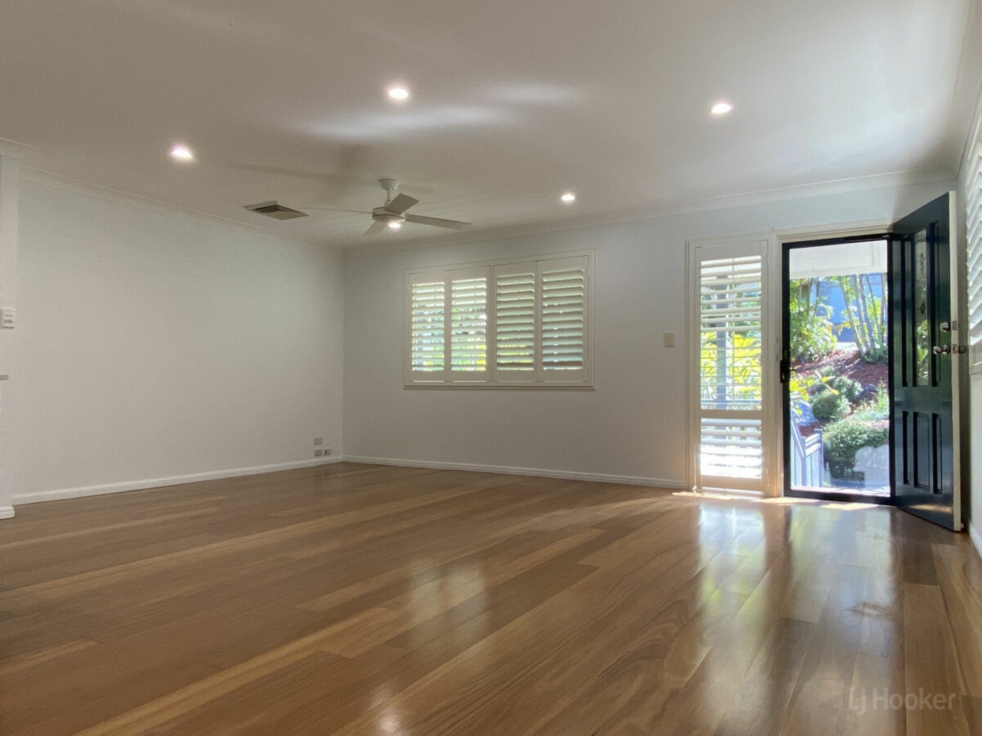 33 Jingella Street, HOPE ISLAND
