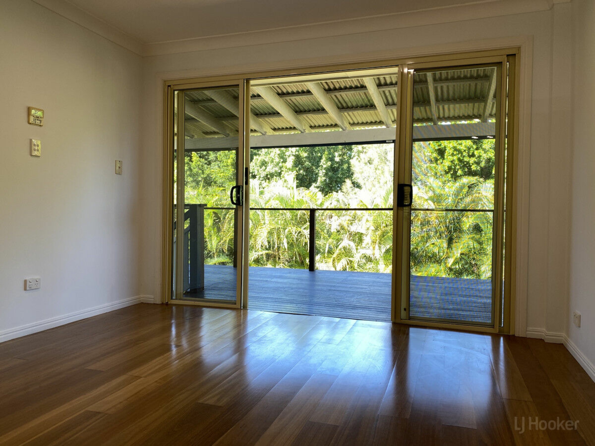 33 Jingella Street, HOPE ISLAND