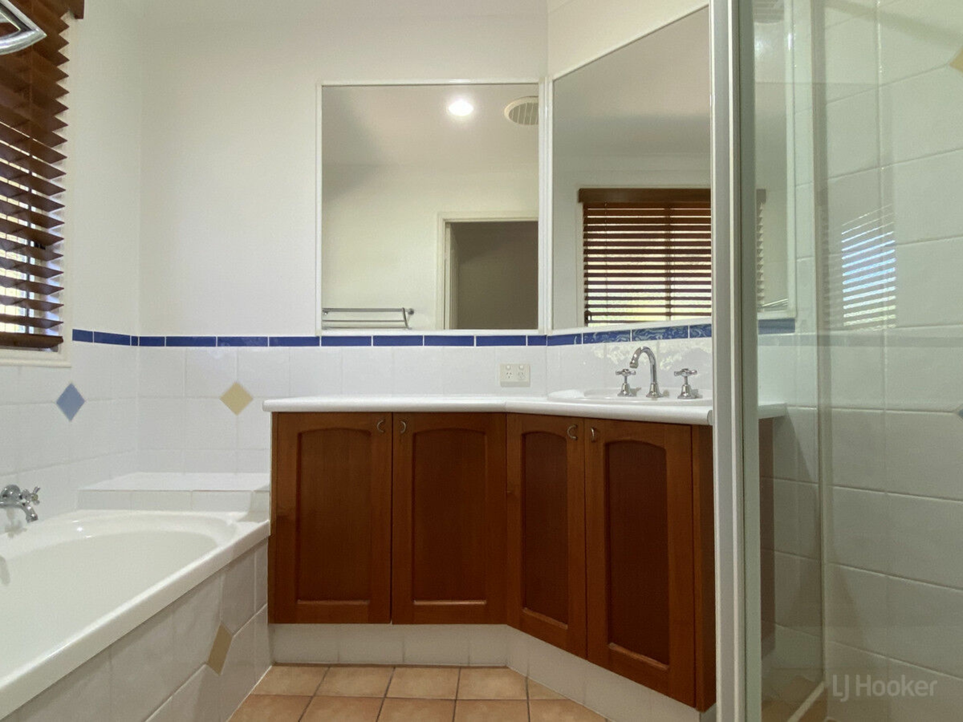 33 Jingella Street, HOPE ISLAND