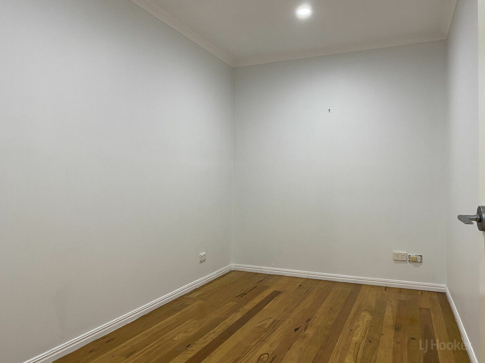 33 Jingella Street, HOPE ISLAND