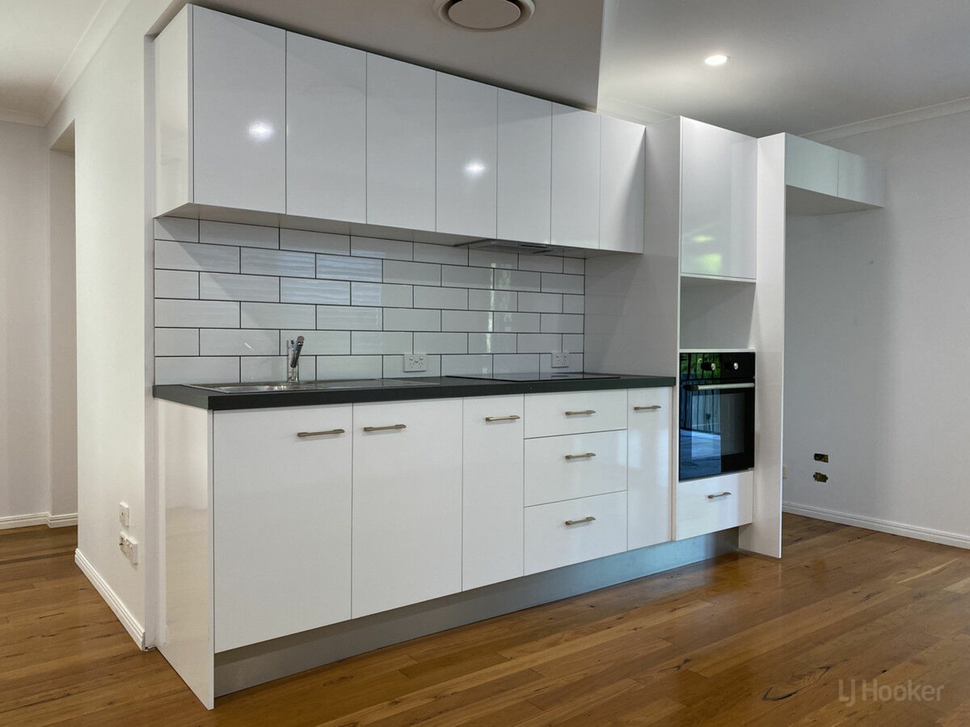 33 Jingella Street, HOPE ISLAND