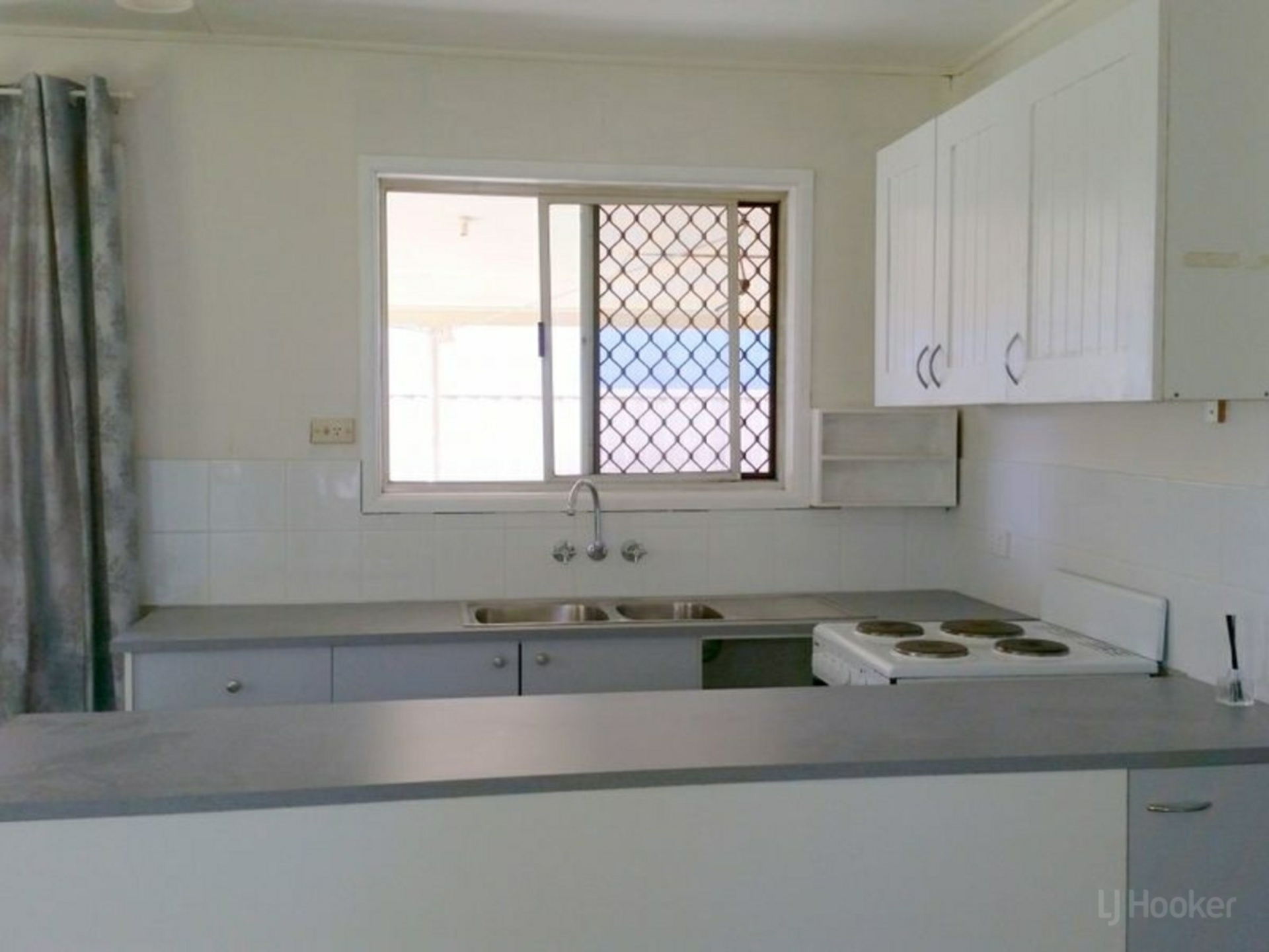 43 Annerley Avenue, RUNAWAY BAY