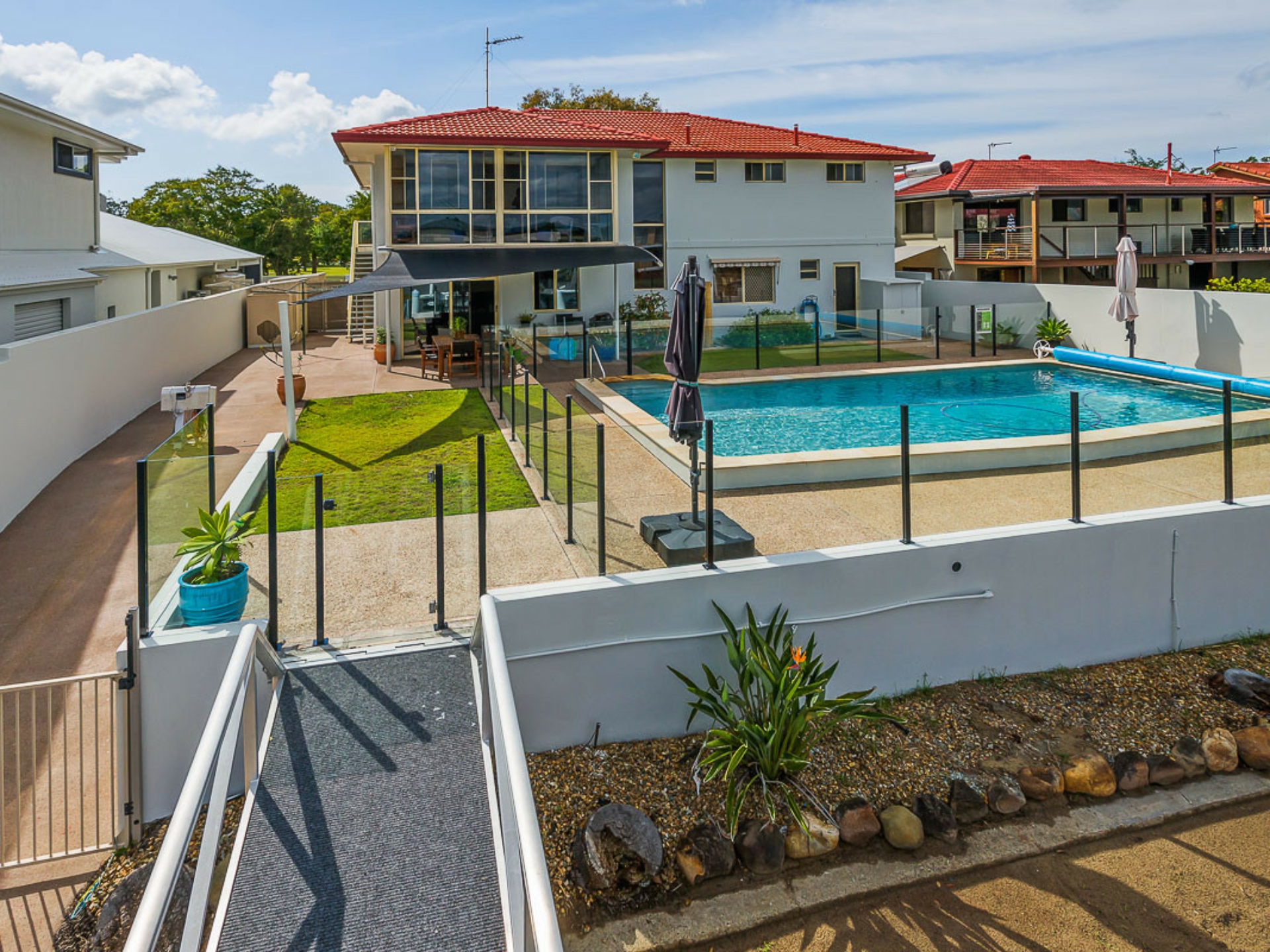 50 Lindsay Parade, PARADISE POINT