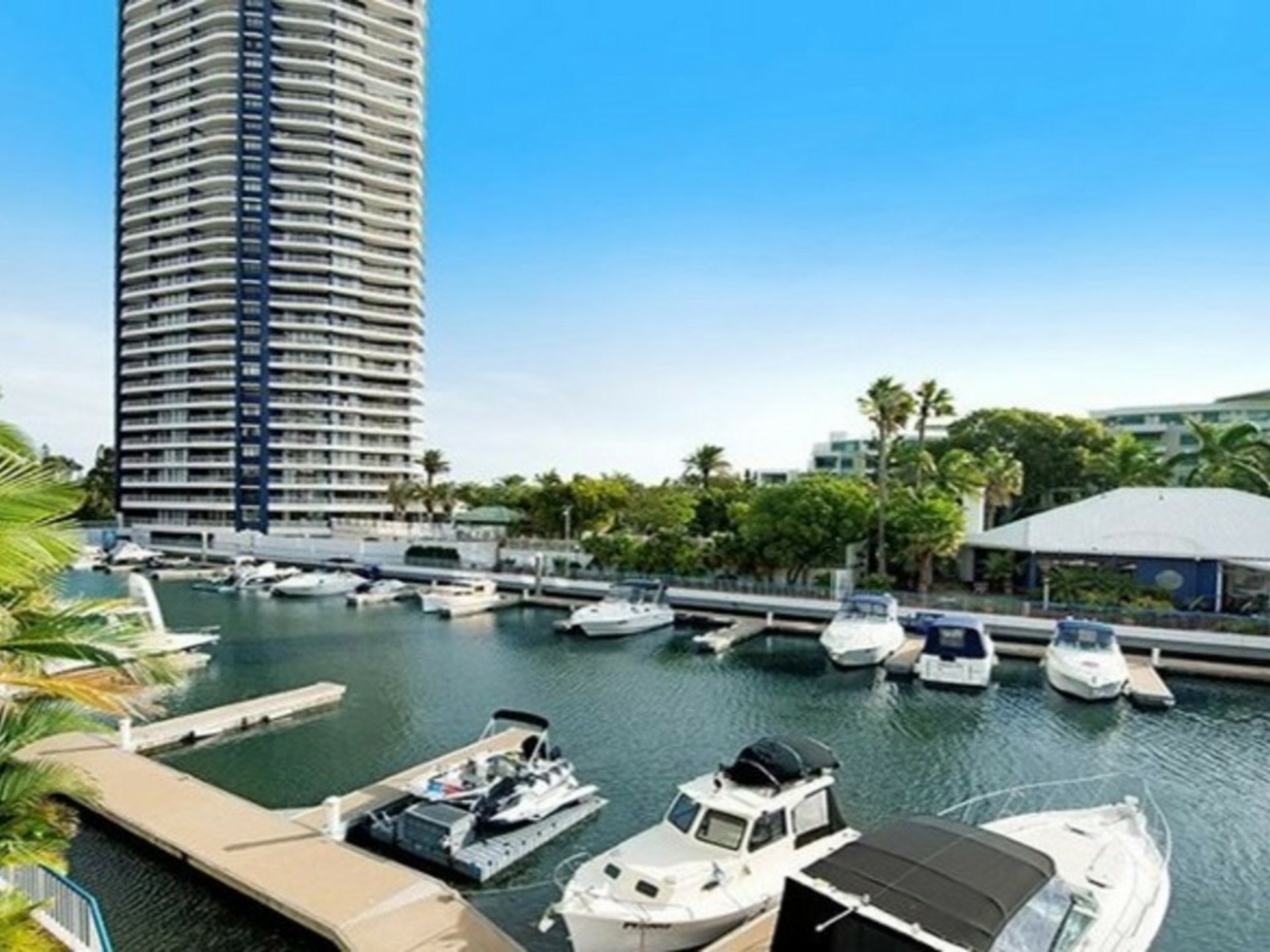 3/7 Oatland Esplanade Runaway Bay QLD Property Details LJ Hooker