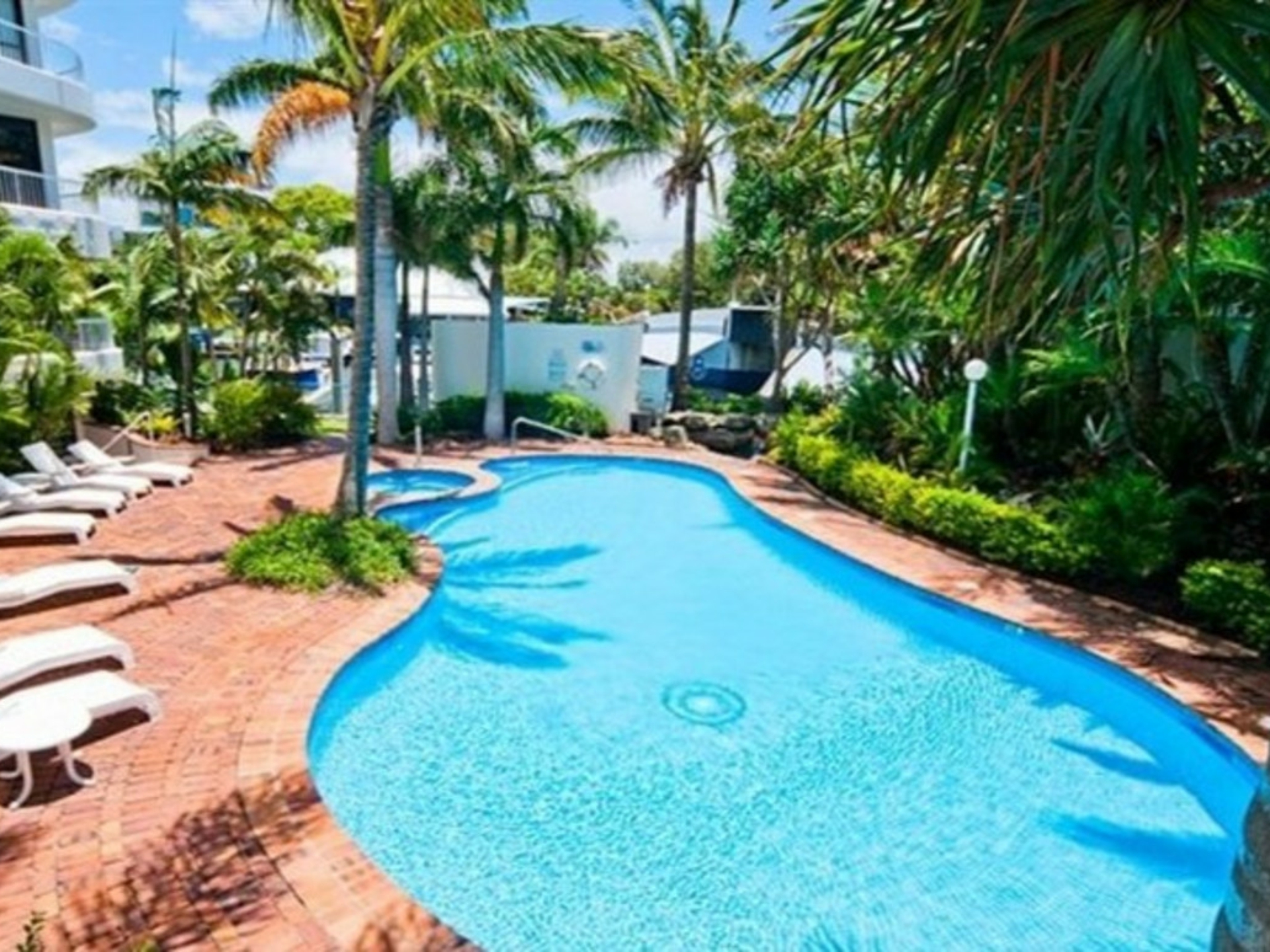 3/7 Oatland Esplanade Runaway Bay QLD Property Details LJ Hooker