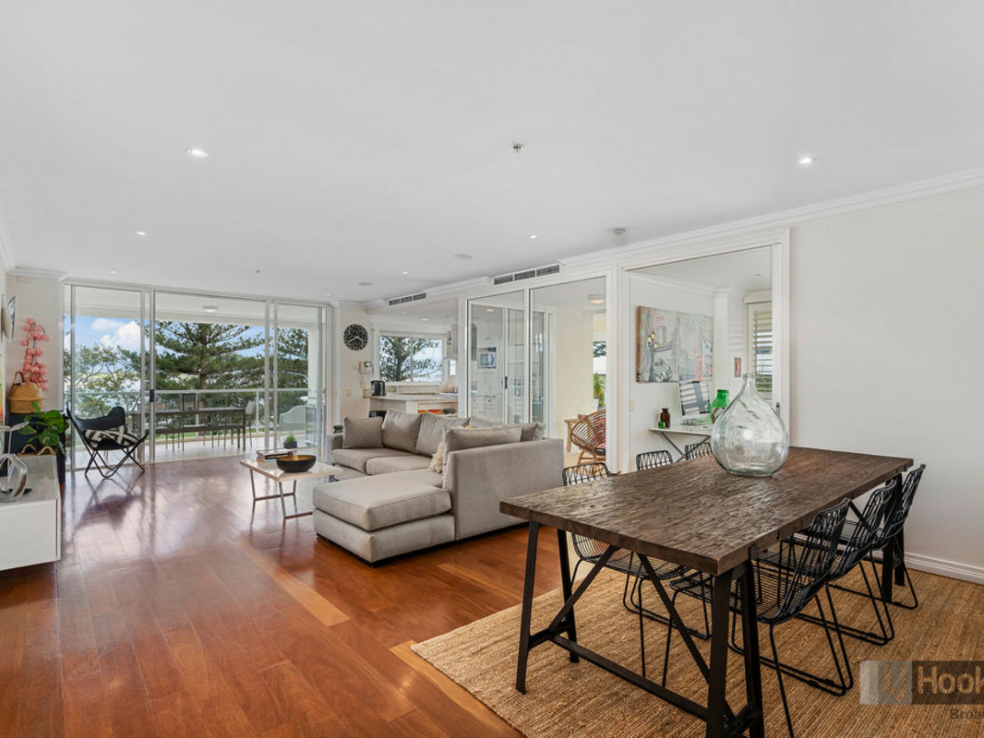 301/212-214 Marine Parade, LABRADOR