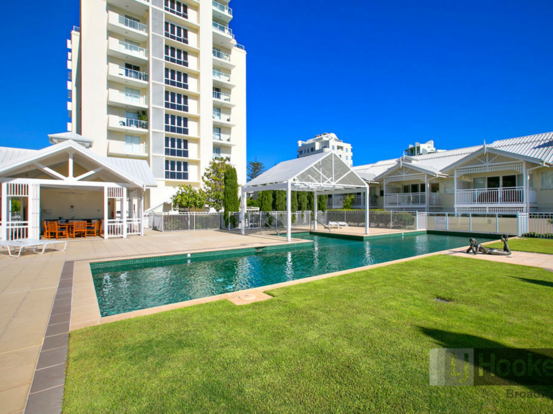 301/212-214 Marine Parade, LABRADOR