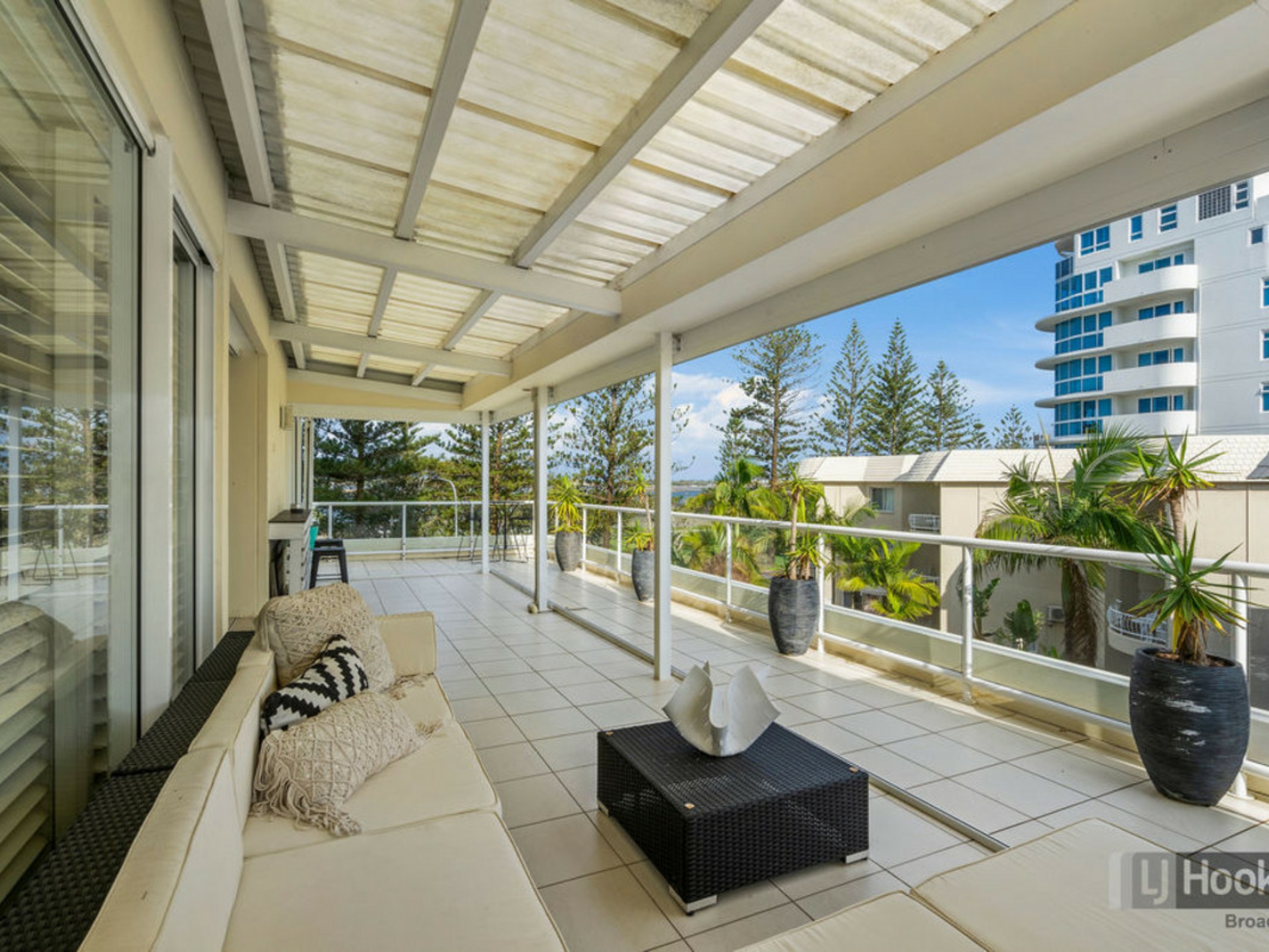 301/212-214 Marine Parade, LABRADOR