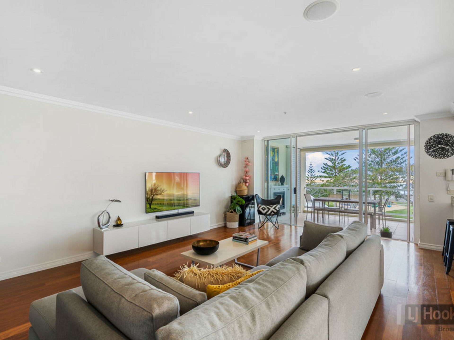 301/212-214 Marine Parade, LABRADOR