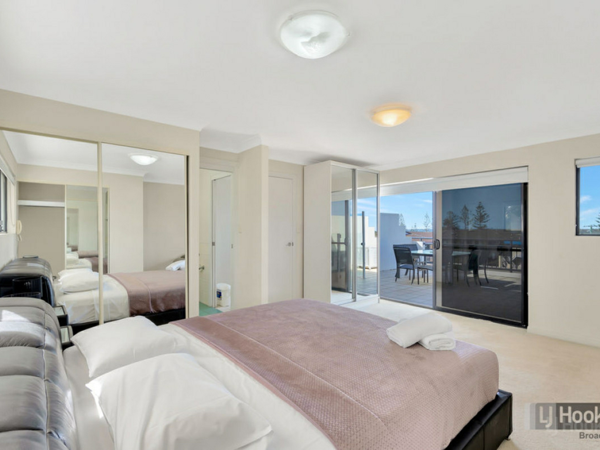 315/392 Marine Parade, LABRADOR