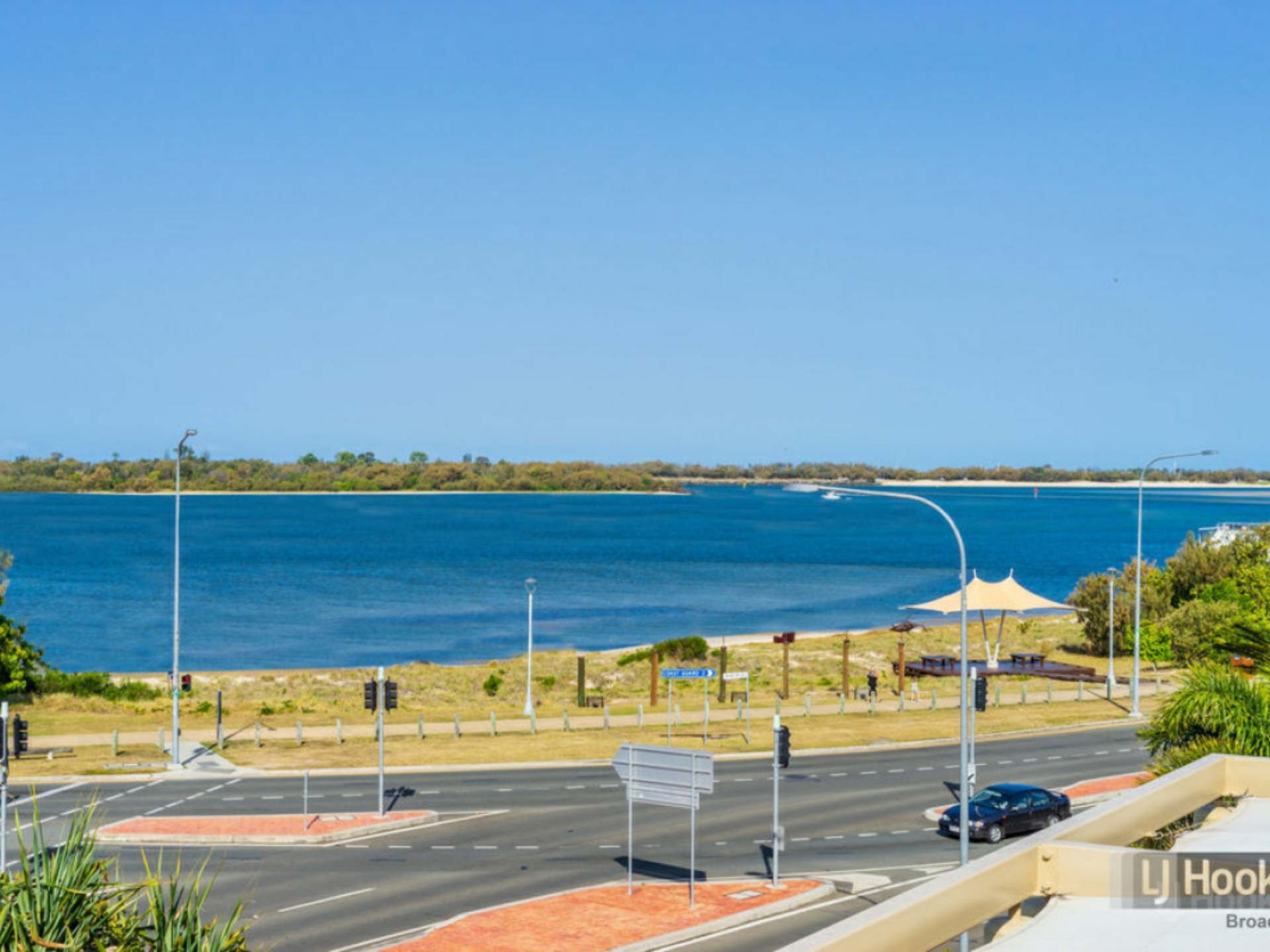 315/392 Marine Parade, LABRADOR