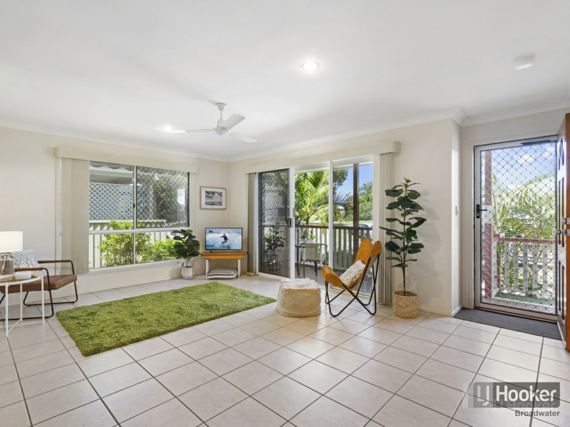 22/11 Treasure Island Drive, BIGGERA WATERS