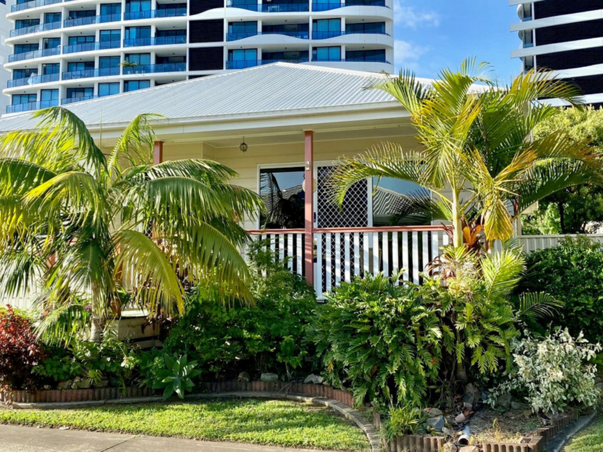22/11 Treasure Island Drive, BIGGERA WATERS