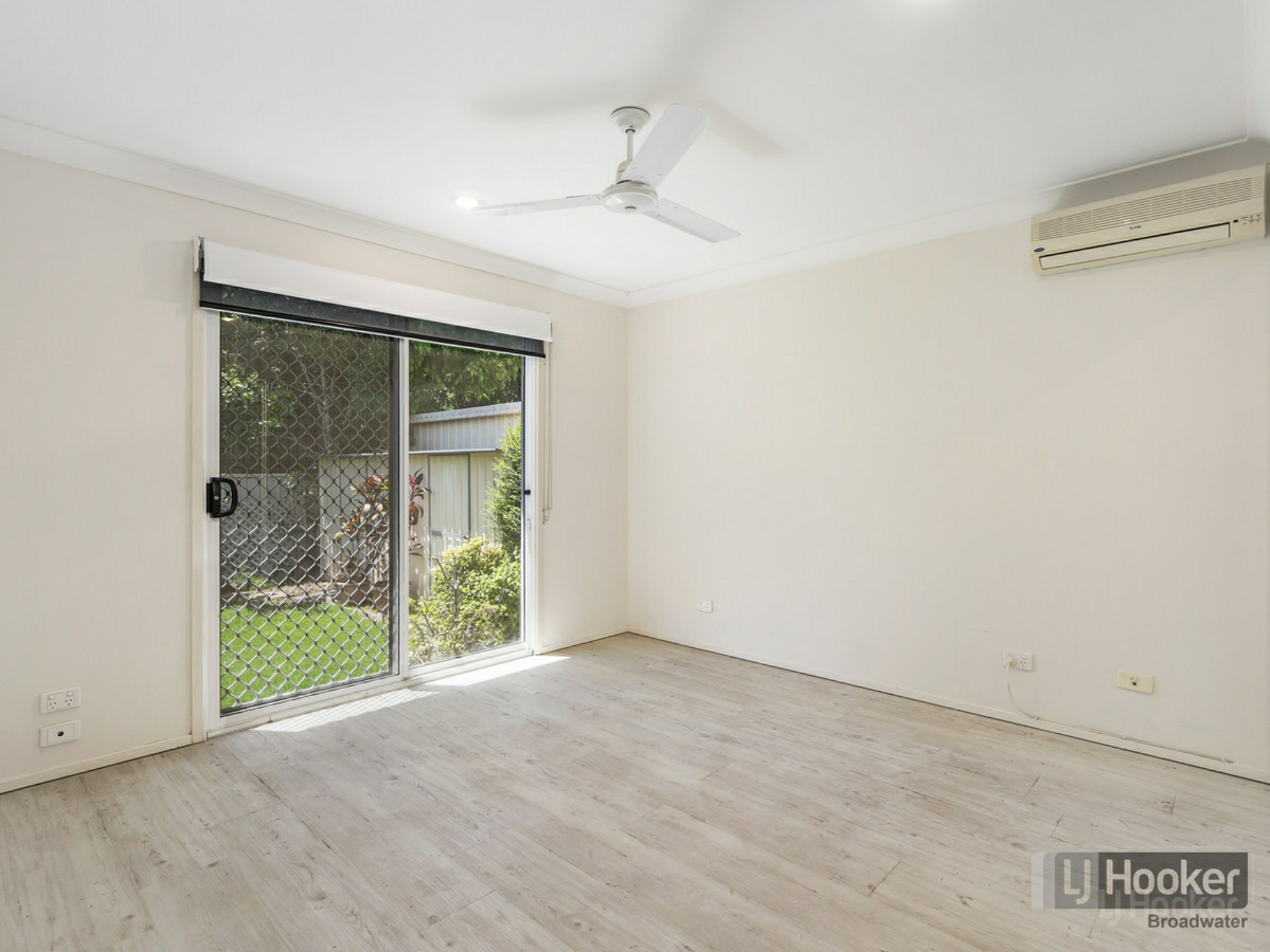 22/11 Treasure Island Drive, BIGGERA WATERS