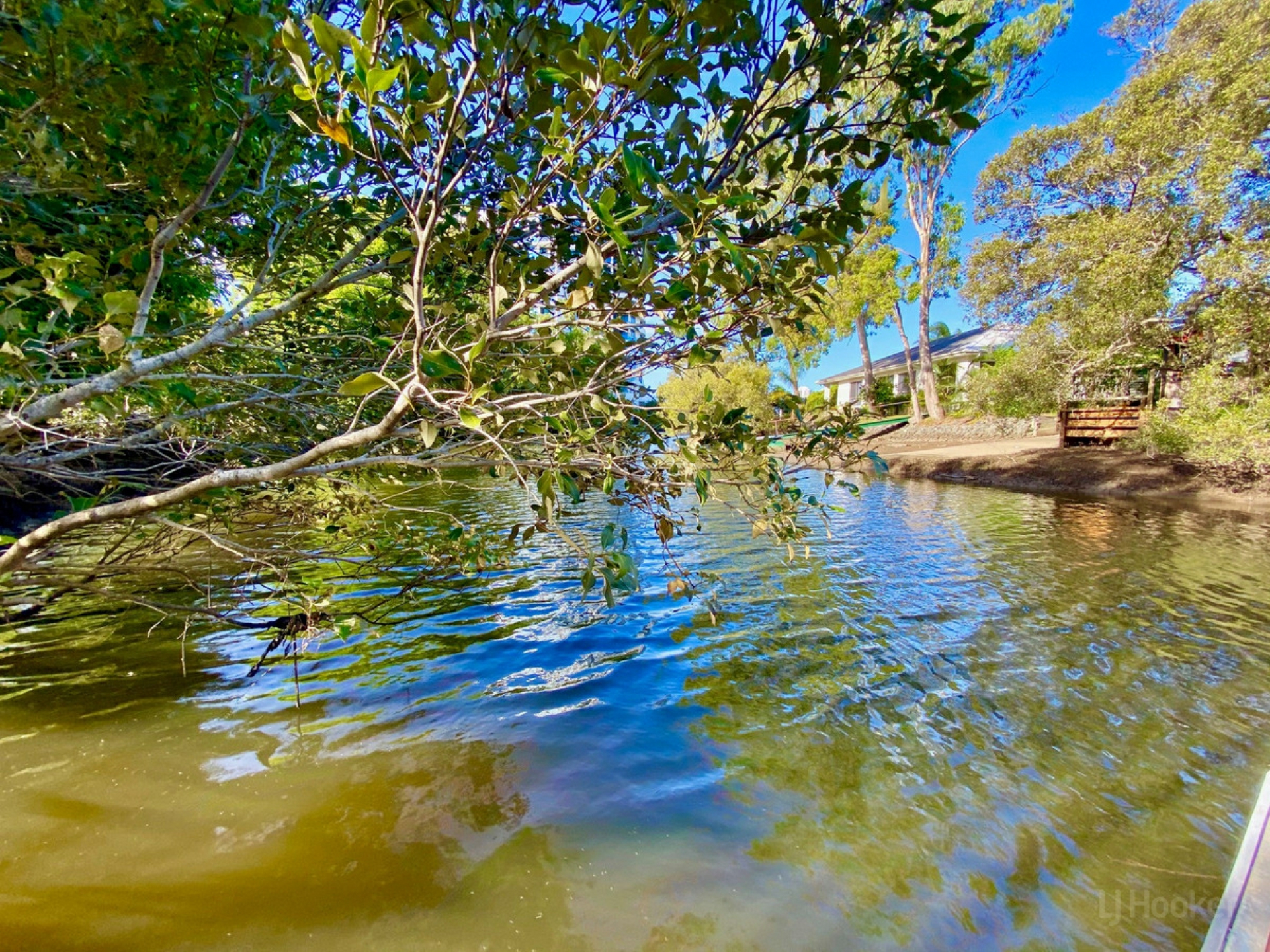 22/11 Treasure Island Drive, BIGGERA WATERS