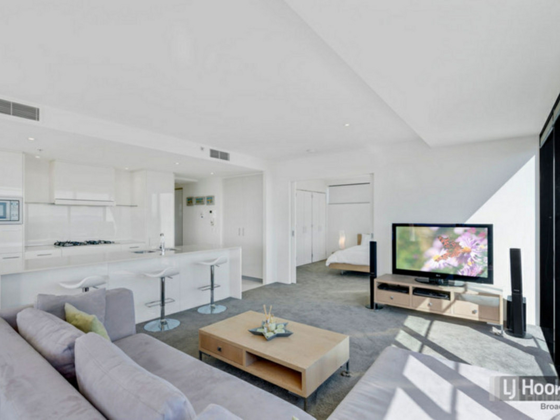 1001/230 Marine Parade, LABRADOR