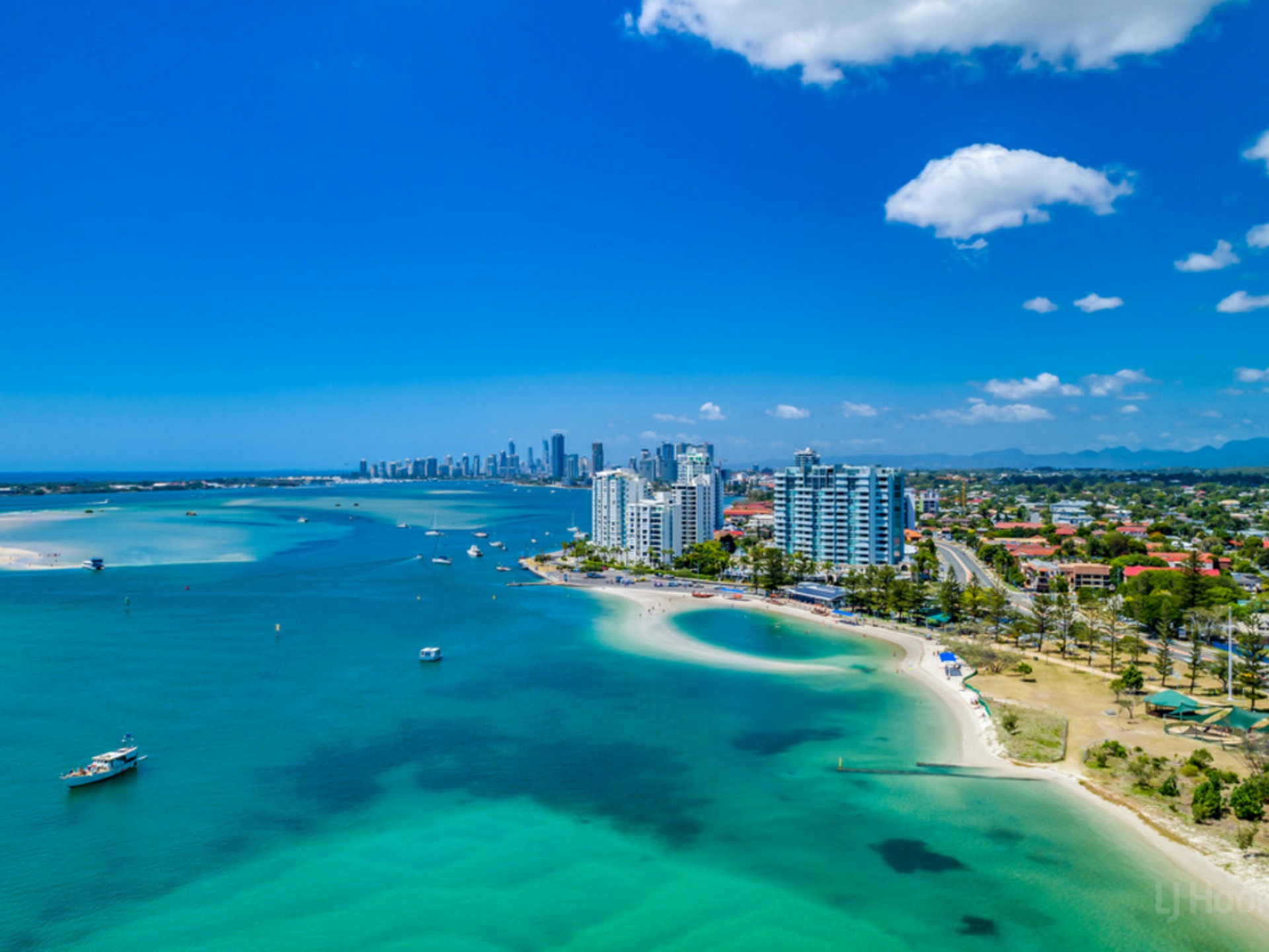 307/392 Marine Parade, LABRADOR