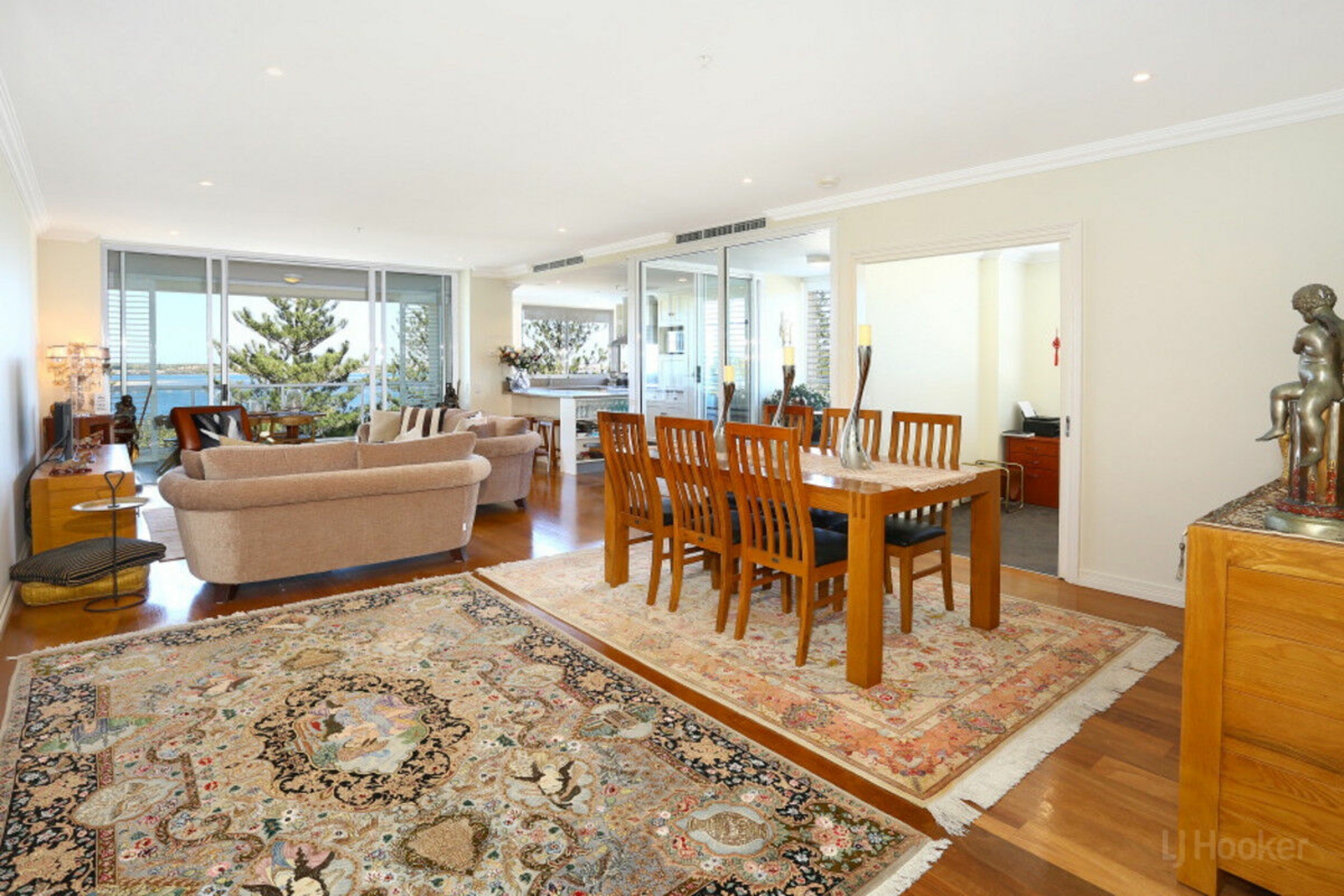 501/212-214 Marine Parade, LABRADOR