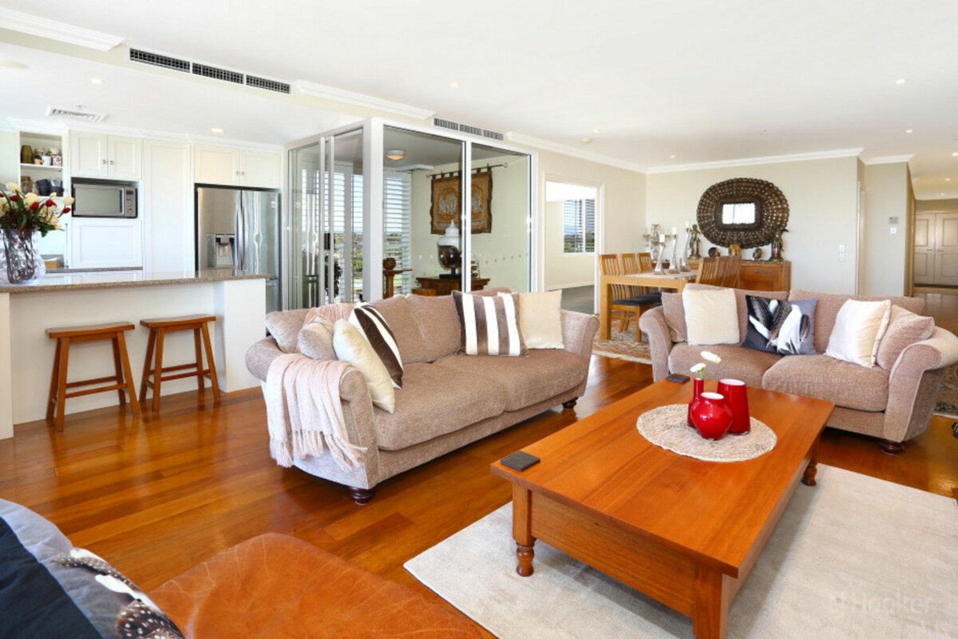 501/212-214 Marine Parade, LABRADOR