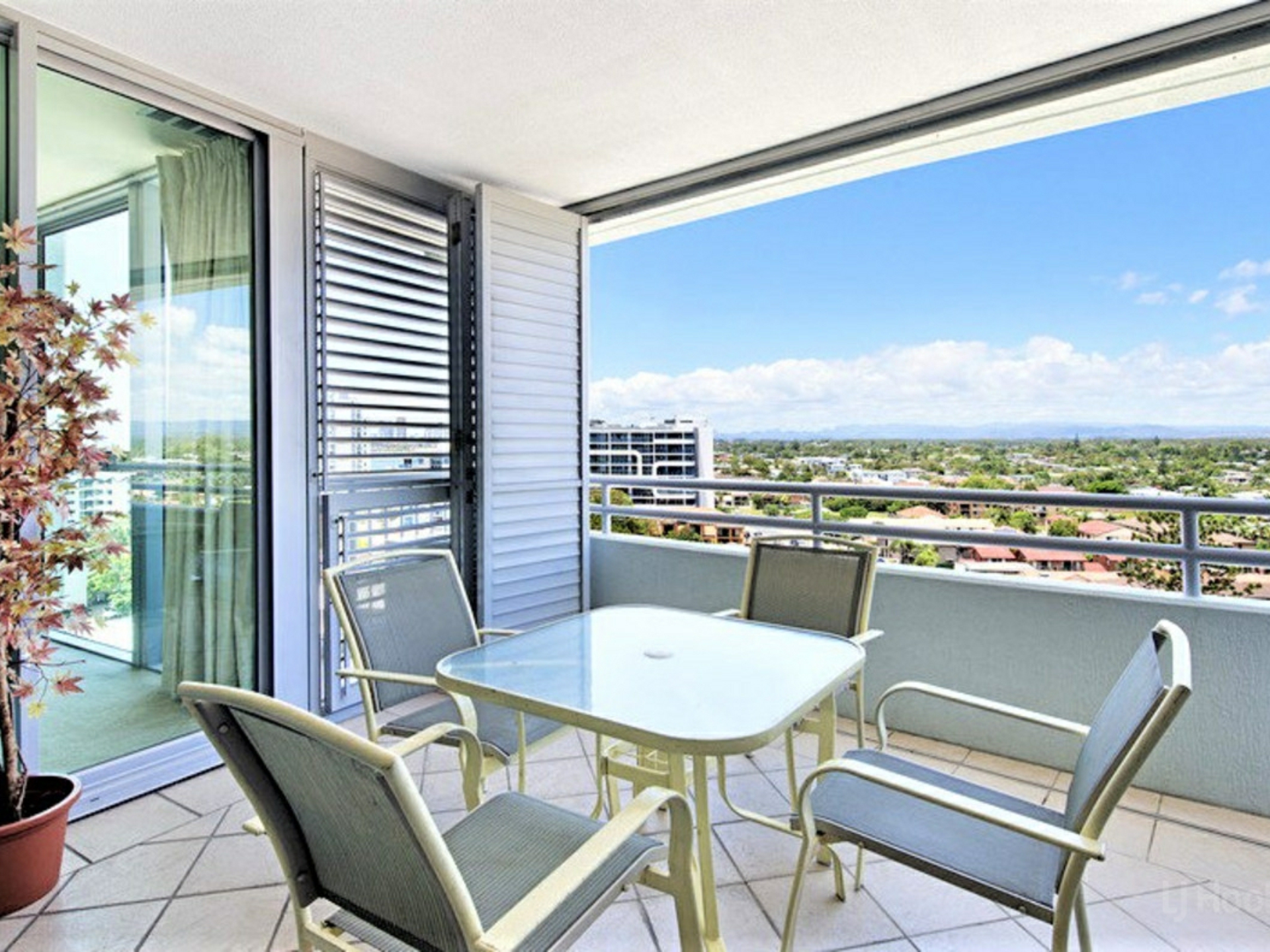 1108/360 Marine Parade, LABRADOR