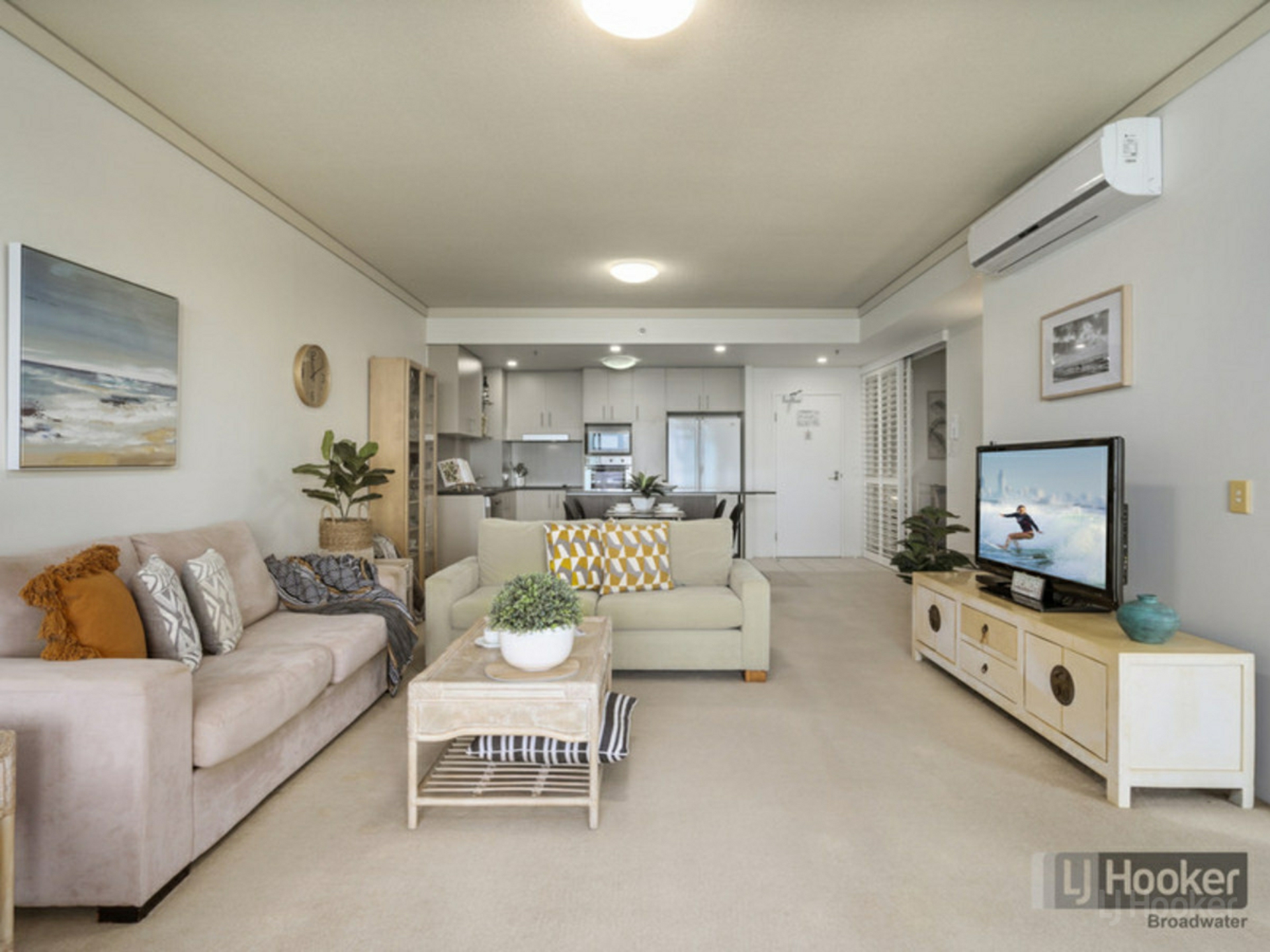 1108/360 Marine Parade, LABRADOR