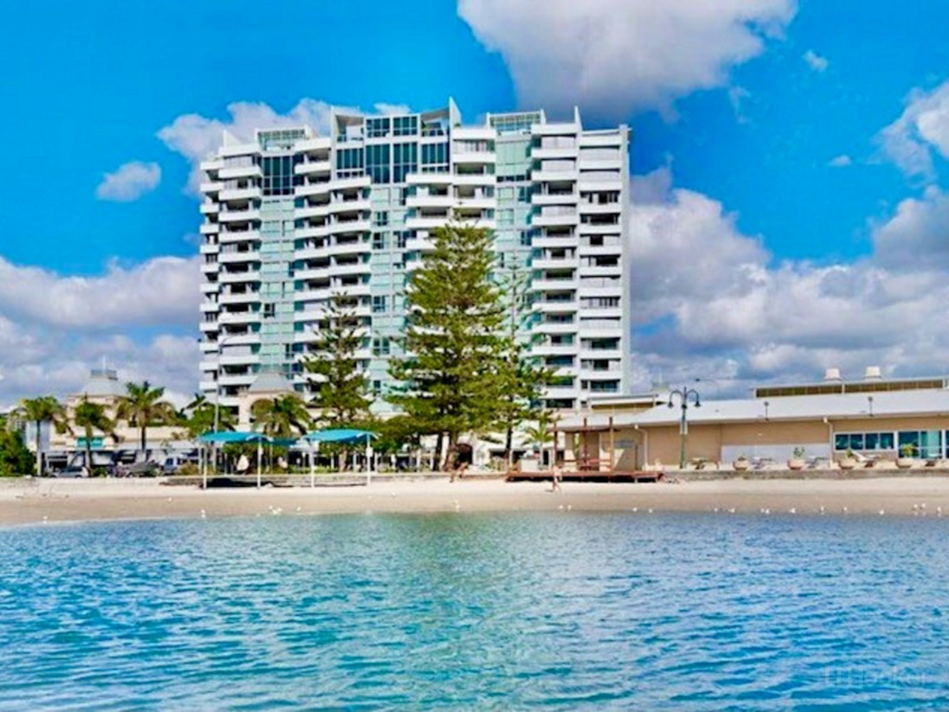 1108/360 Marine Parade, LABRADOR