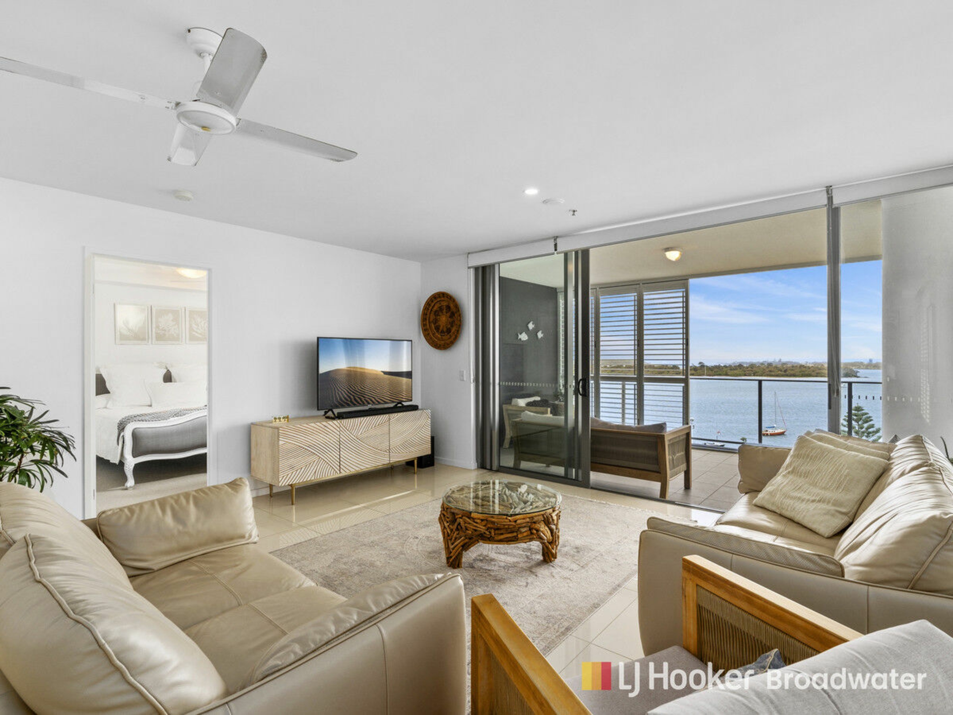 904/378 Marine Parade, LABRADOR
