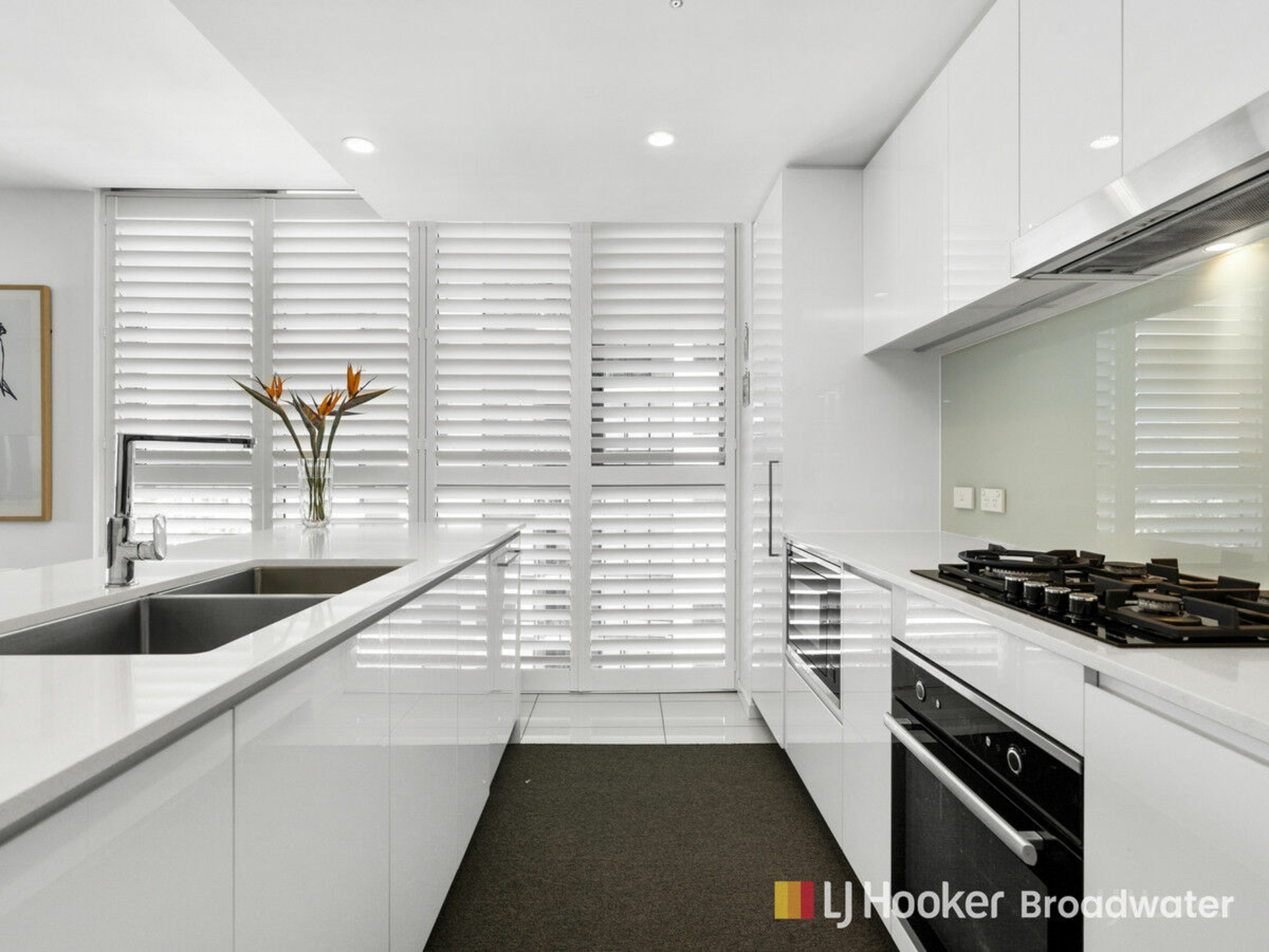 904/378 Marine Parade, LABRADOR