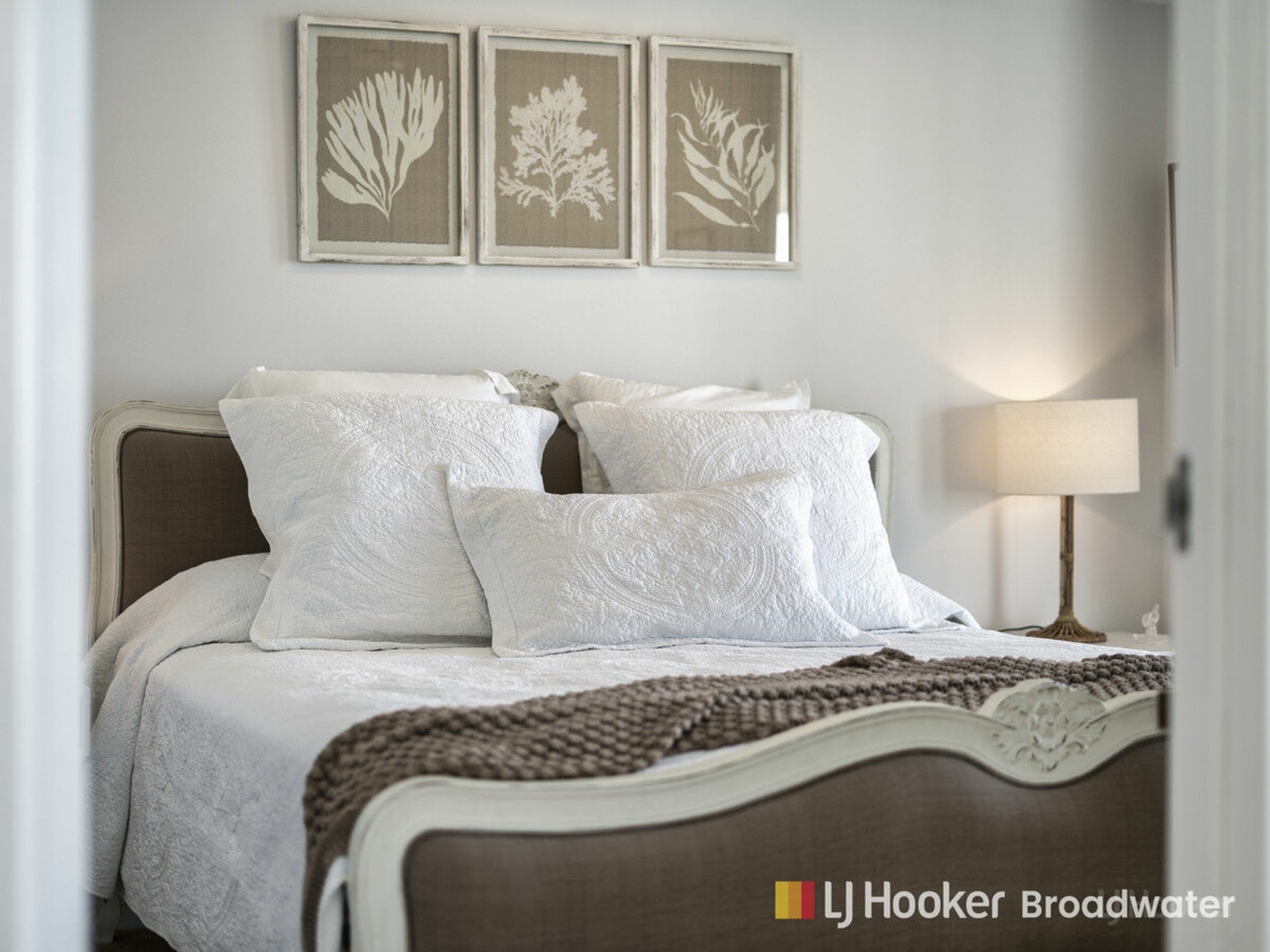 904/378 Marine Parade, LABRADOR