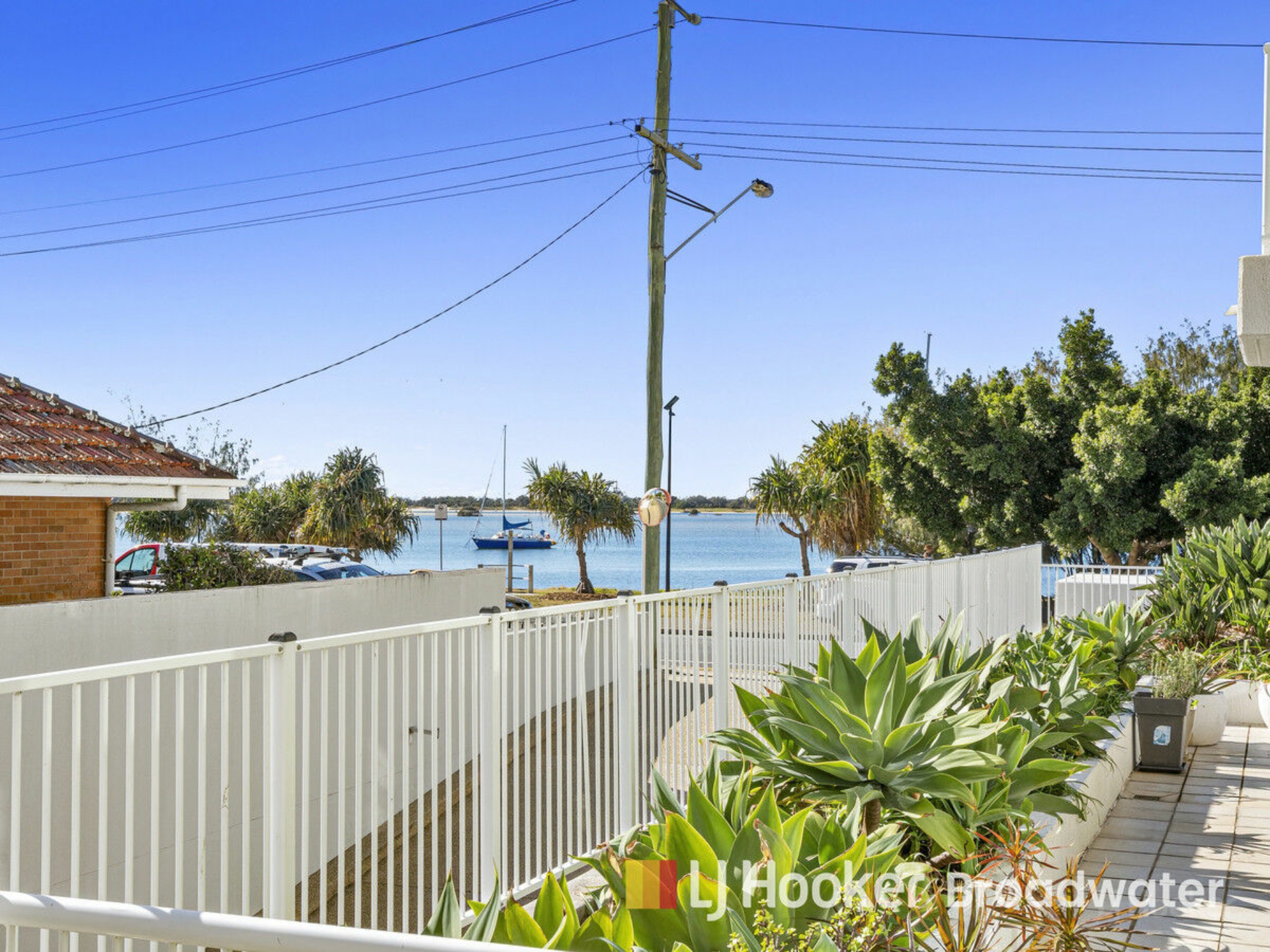 1/242-244 Marine Parade, LABRADOR